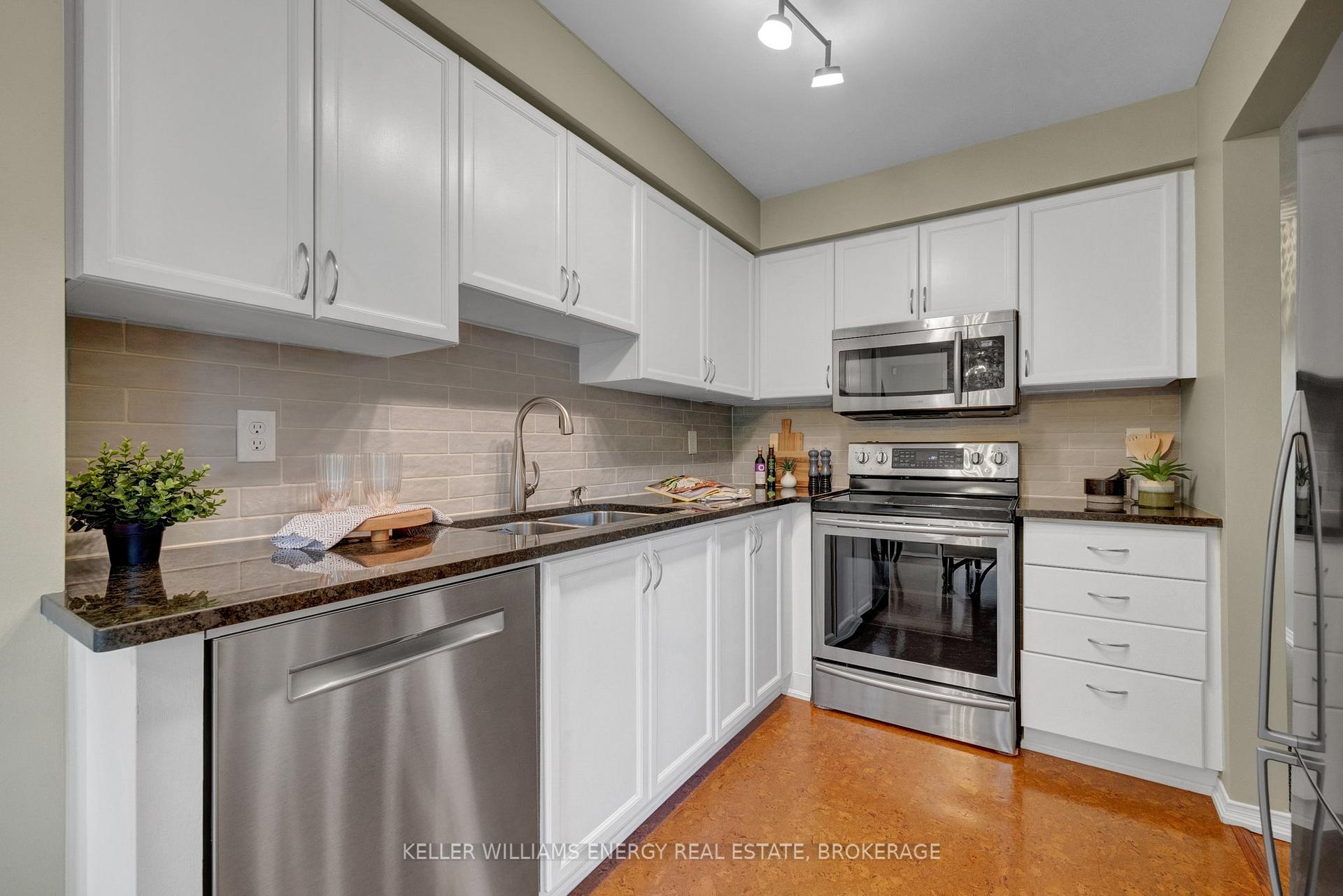 Photo 17 of 16 Blacksmith Lane, Whitby, Williamsburg — HOMEH