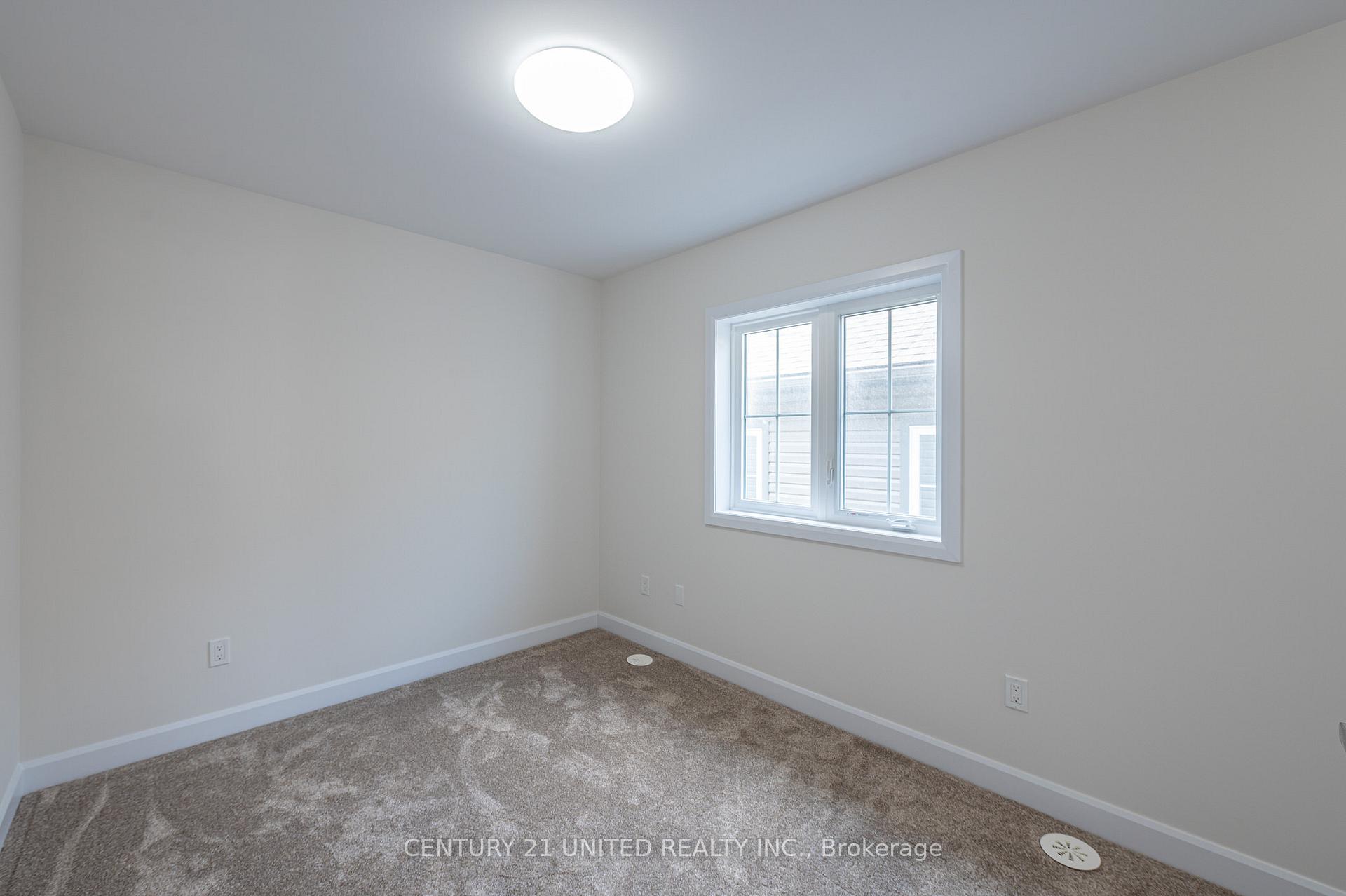 Photo 11 of 307 Mullighan Gardens, Peterborough, Monaghan Ward 2 — HOMEH