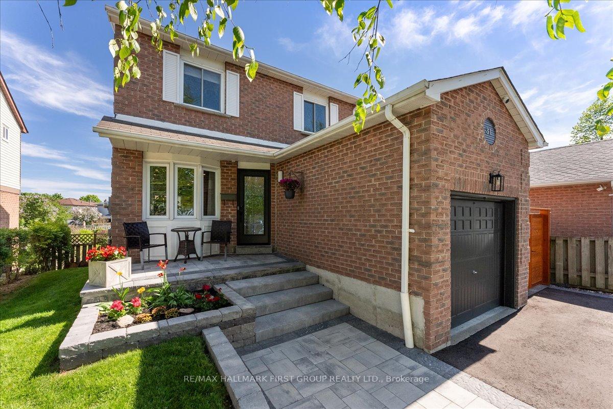Photo 3 of 31 Bellwood Drive, Whitby, Blue Grass Meadows — HOMEH