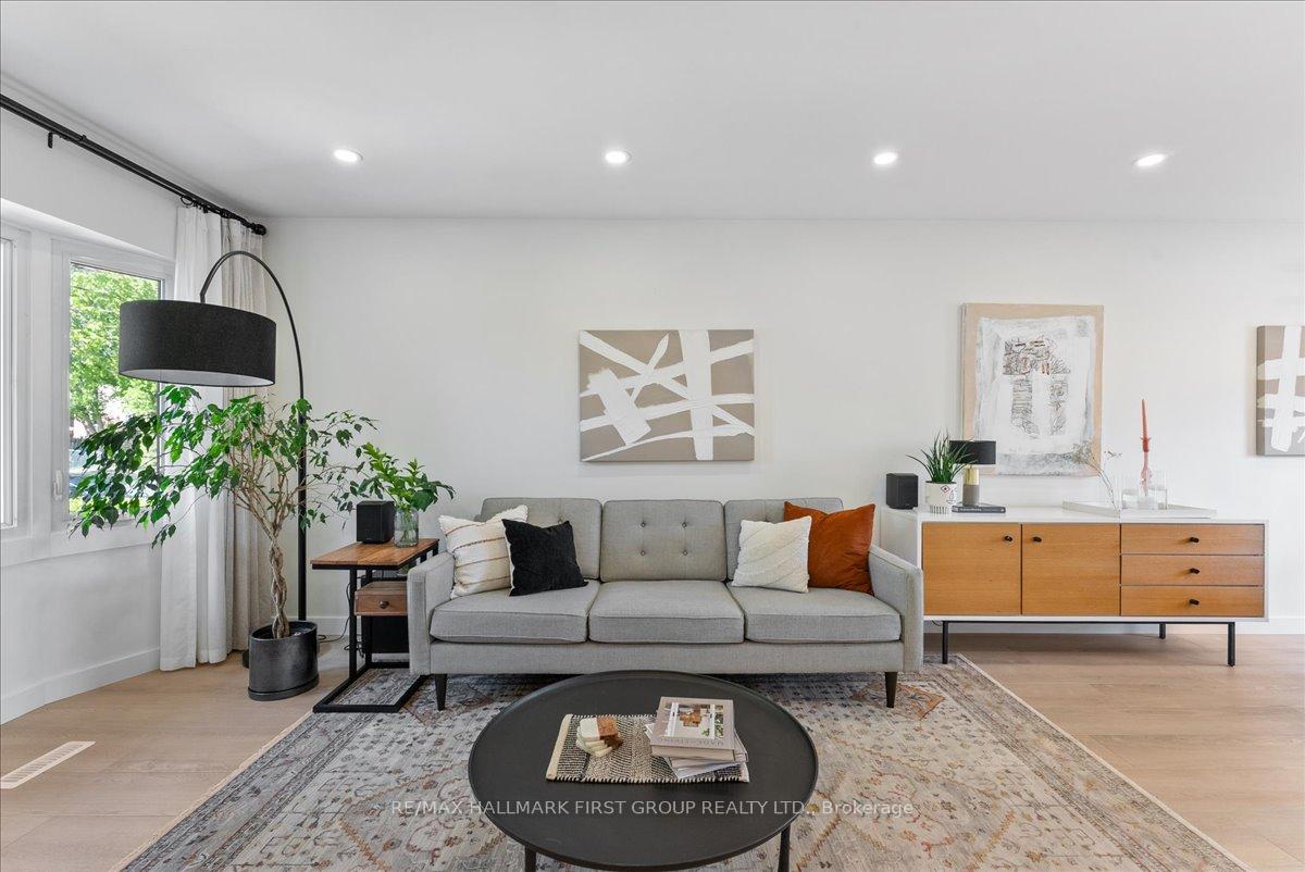 Photo 7 of 31 Bellwood Drive, Whitby, Blue Grass Meadows — HOMEH