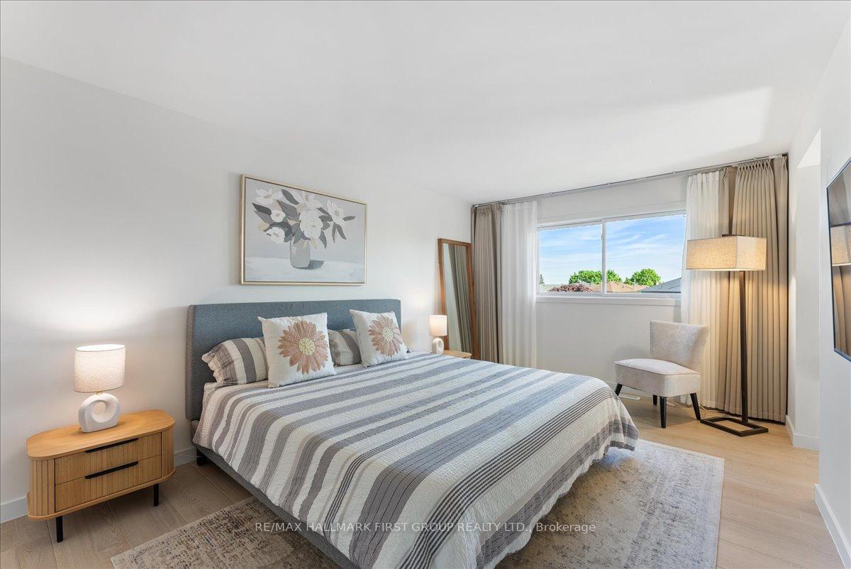 Photo 18 of 31 Bellwood Drive, Whitby, Blue Grass Meadows — HOMEH