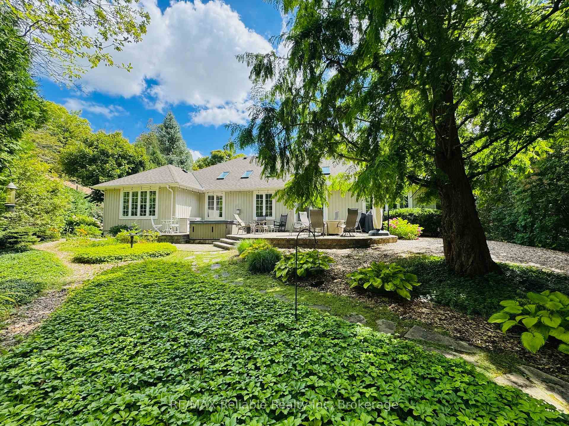Photo 2 of 77347 Forest Ridge Road, Bluewater, Bayfield — HOMEH