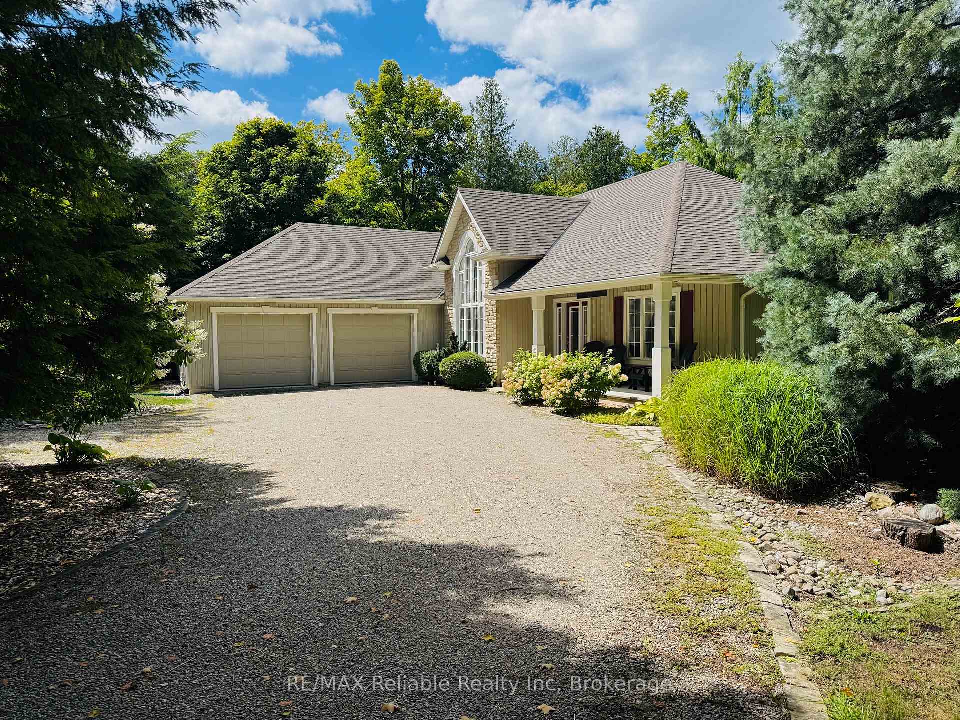 Photo 4 of 77347 Forest Ridge Road, Bluewater, Bayfield — HOMEH