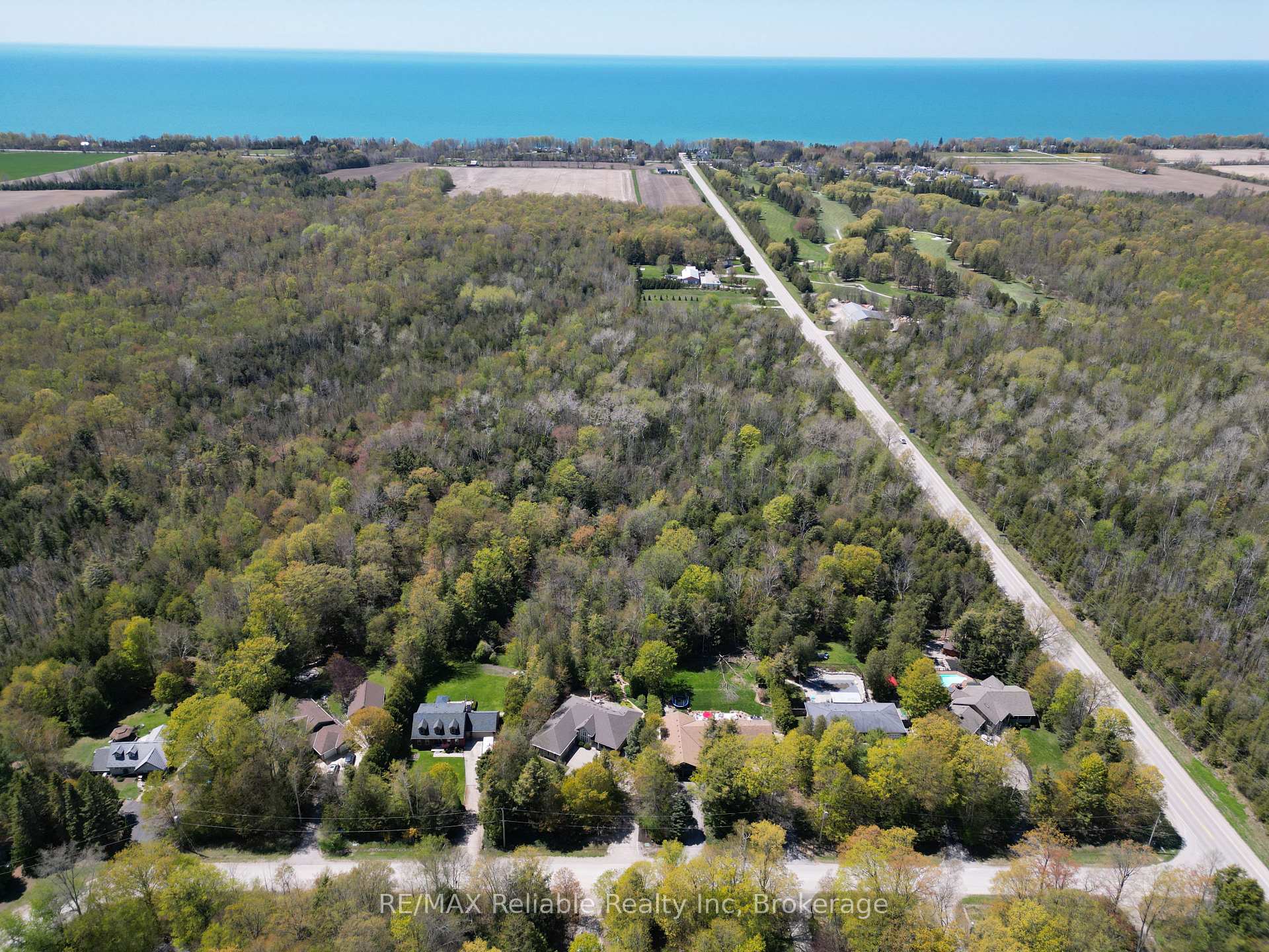 Photo 7 of 77347 Forest Ridge Road, Bluewater, Bayfield — HOMEH