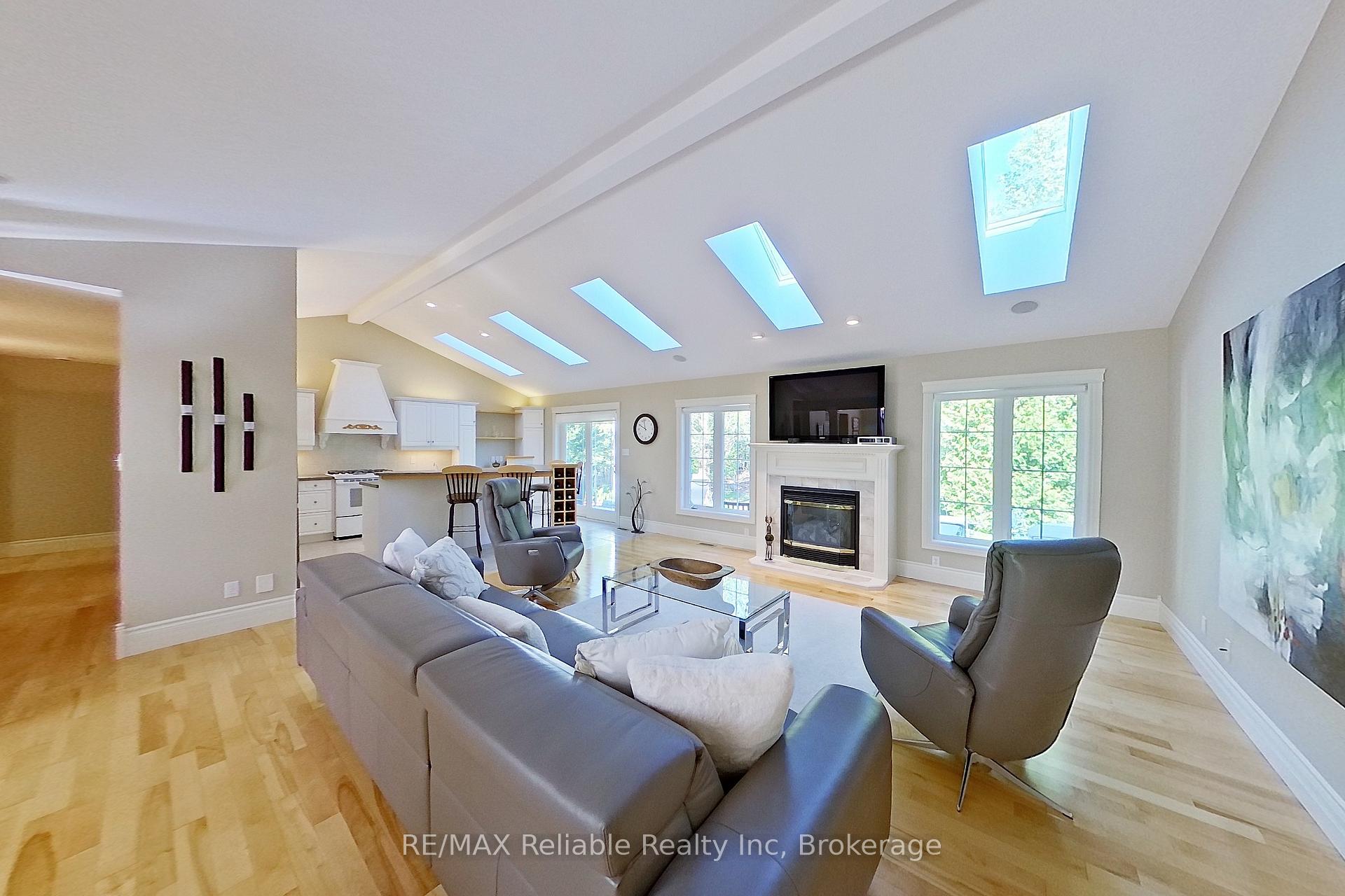Photo 9 of 77347 Forest Ridge Road, Bluewater, Bayfield — HOMEH