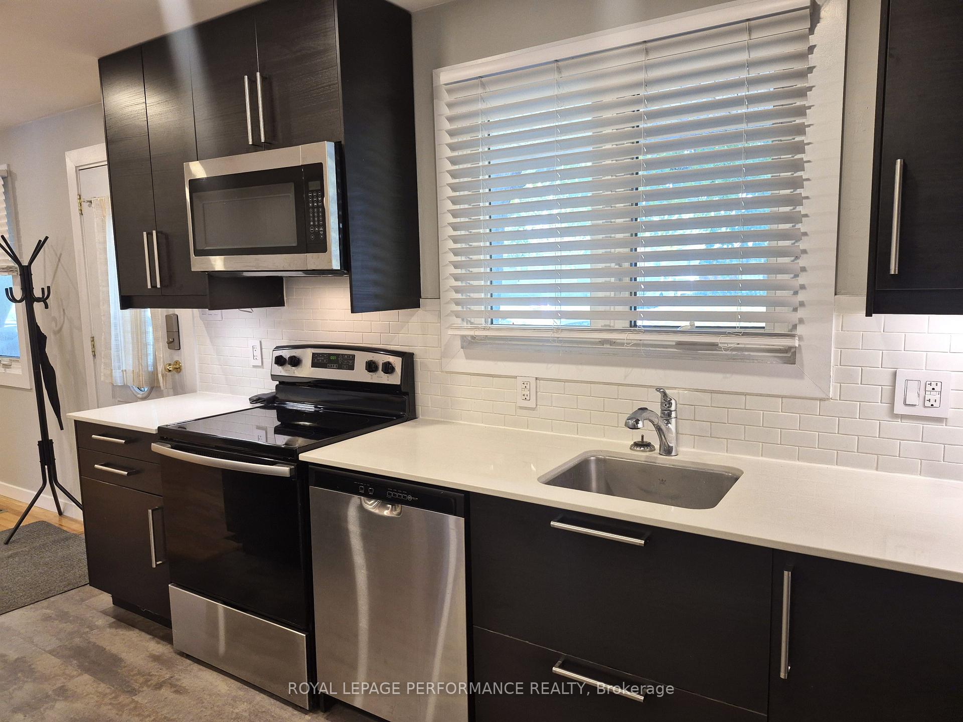 Photo 15 of 2529 Roman Avenue, Ottawa, Queensway Terrace North — HOMEH