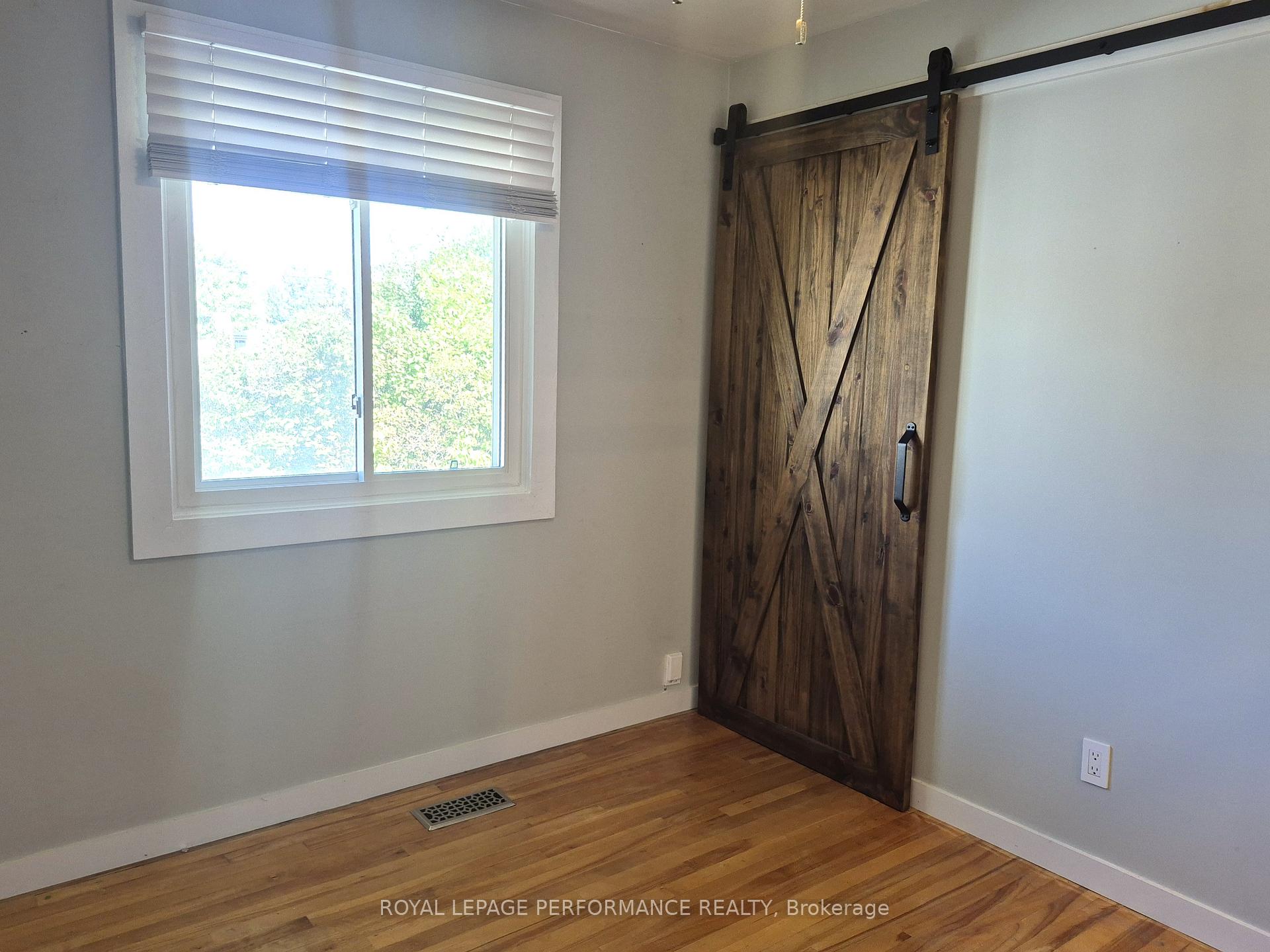 Photo 7 of 2529 Roman Avenue, Ottawa, Queensway Terrace North — HOMEH