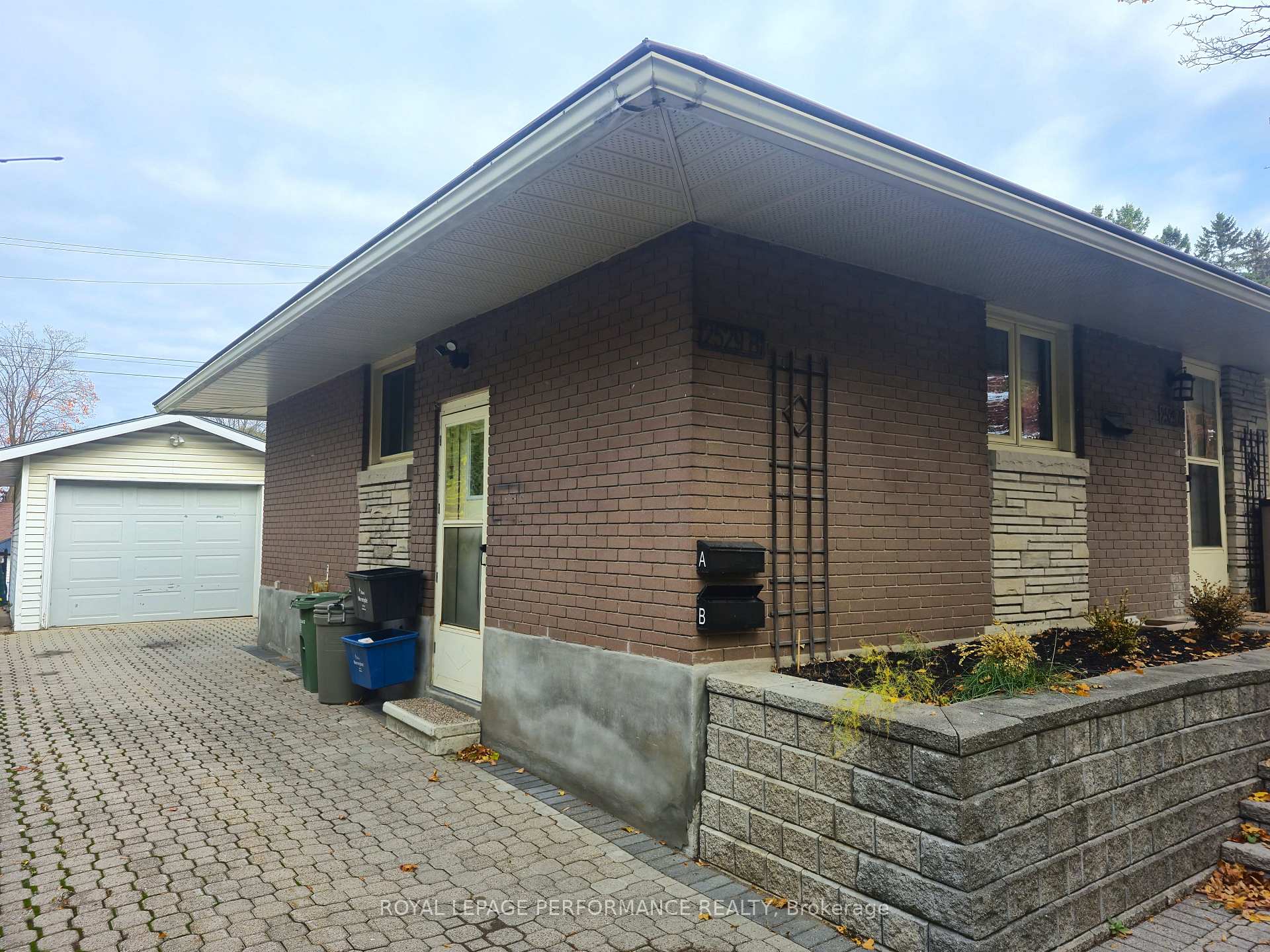 Photo 35 of 2529 Roman Avenue, Ottawa, Queensway Terrace North — HOMEH