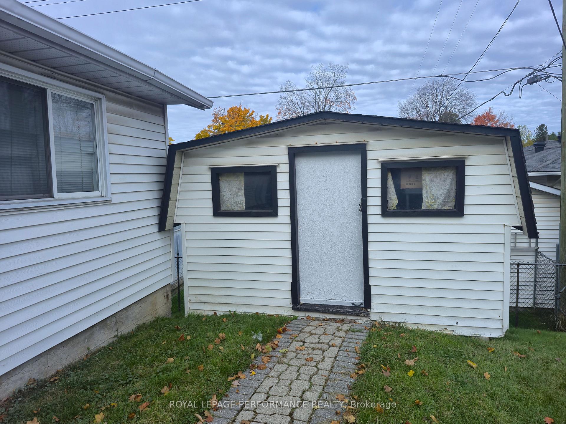 Photo 38 of 2529 Roman Avenue, Ottawa, Queensway Terrace North — HOMEH