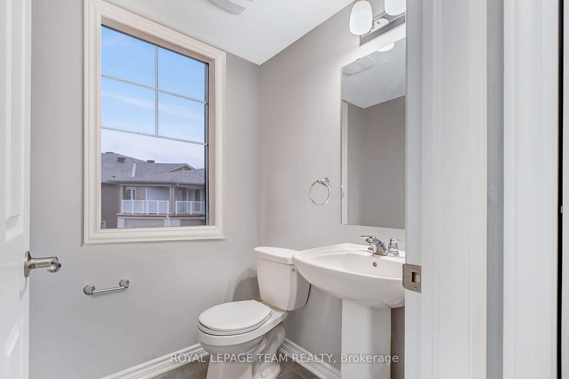 Photo 3 of 551 Chimney Corner Terrace, Ottawa, Barrhaven - Half Moon Bay — HOMEH