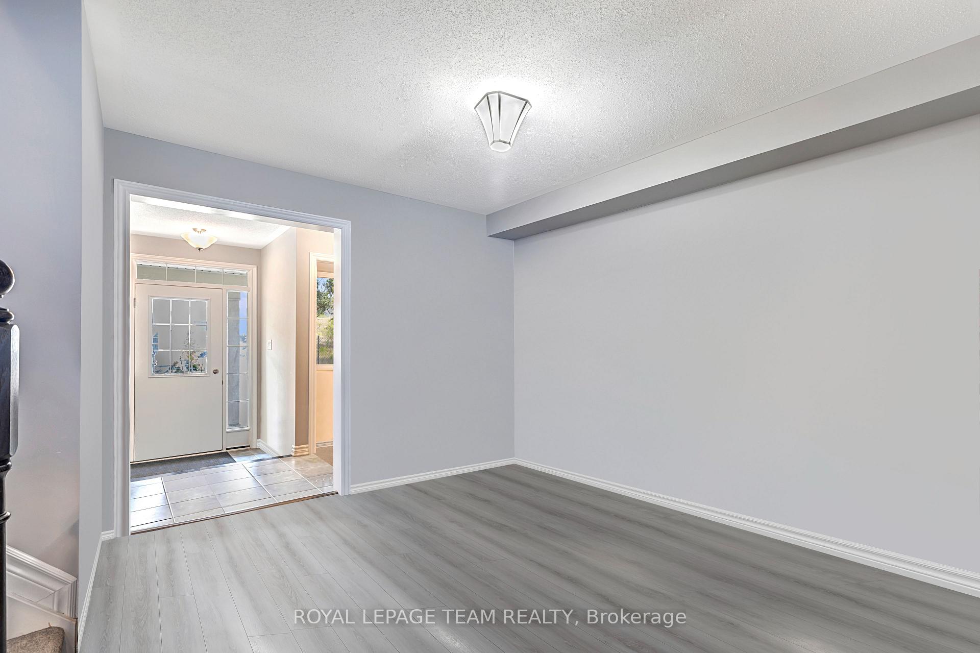 Photo 4 of 551 Chimney Corner Terrace, Ottawa, Barrhaven - Half Moon Bay — HOMEH
