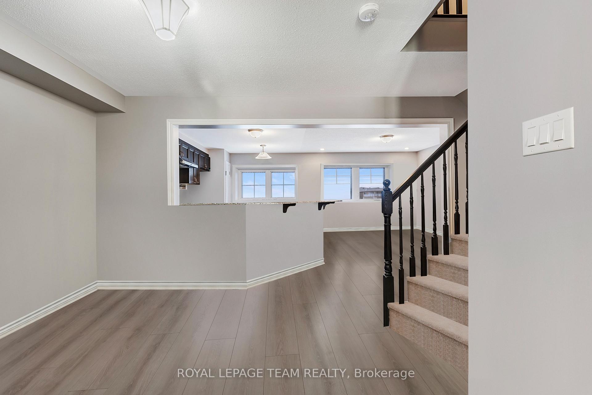 Photo 5 of 551 Chimney Corner Terrace, Ottawa, Barrhaven - Half Moon Bay — HOMEH