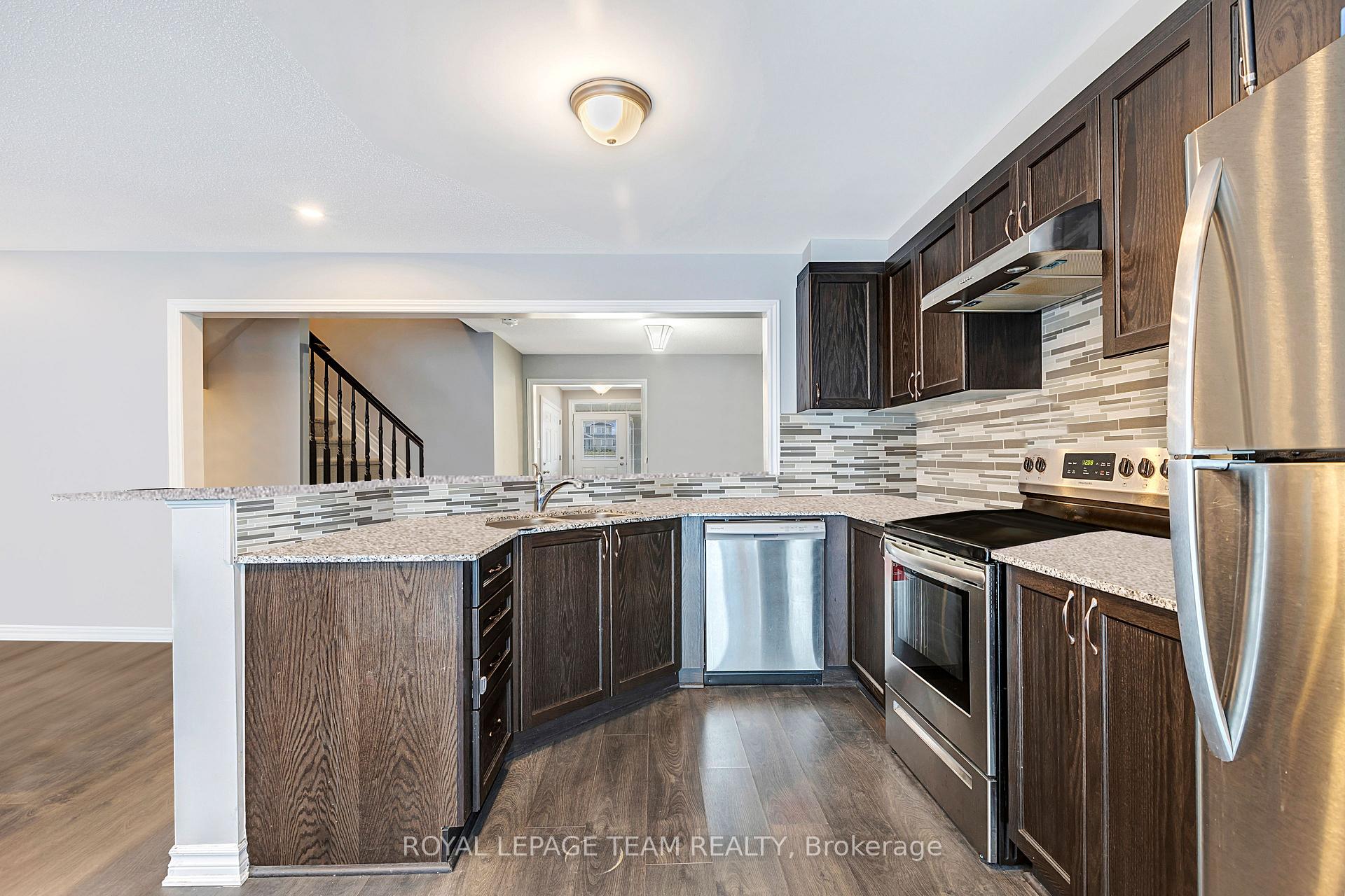 Photo 9 of 551 Chimney Corner Terrace, Ottawa, Barrhaven - Half Moon Bay — HOMEH
