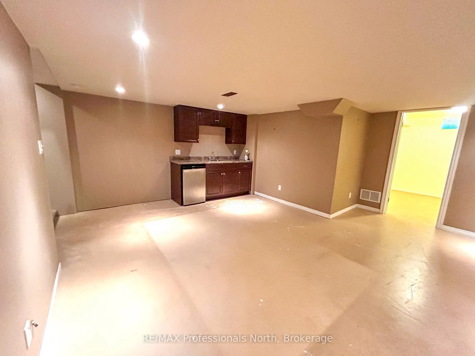 Photo 29 of 1406 Hancox Court, Peterborough, Monaghan Ward 2 — HOMEH
