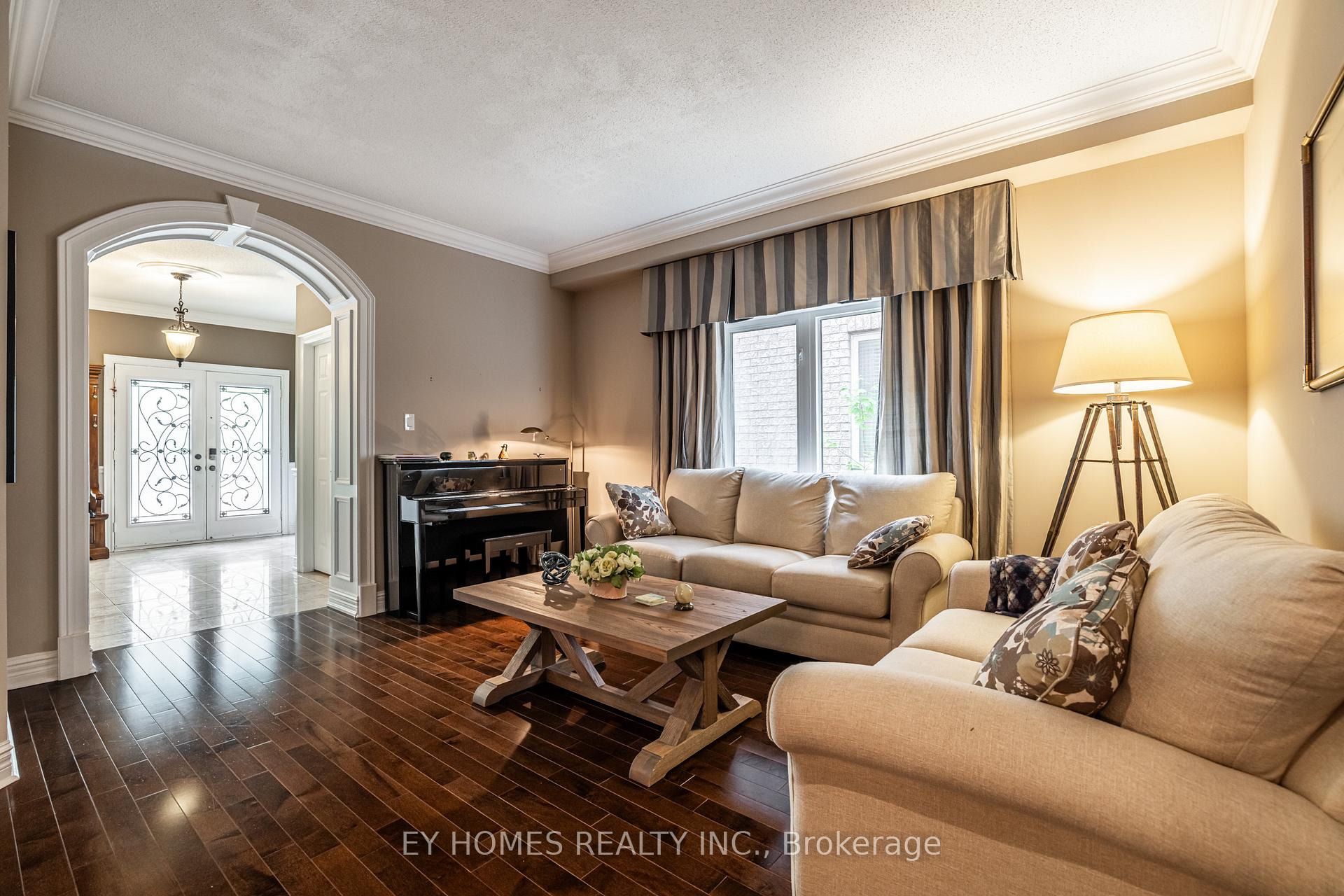Photo 3 of 50 Schuster Lane, Vaughan, Patterson — HOMEH
