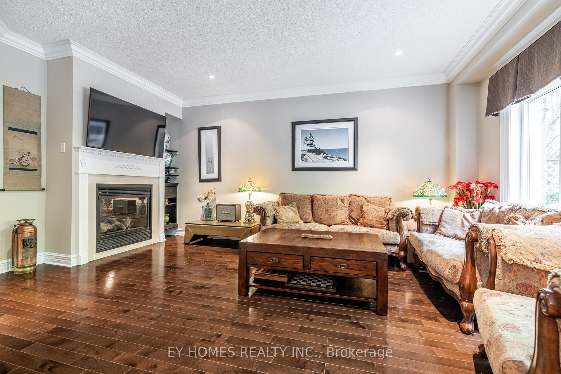 Photo 10 of 50 Schuster Lane, Vaughan, Patterson — HOMEH