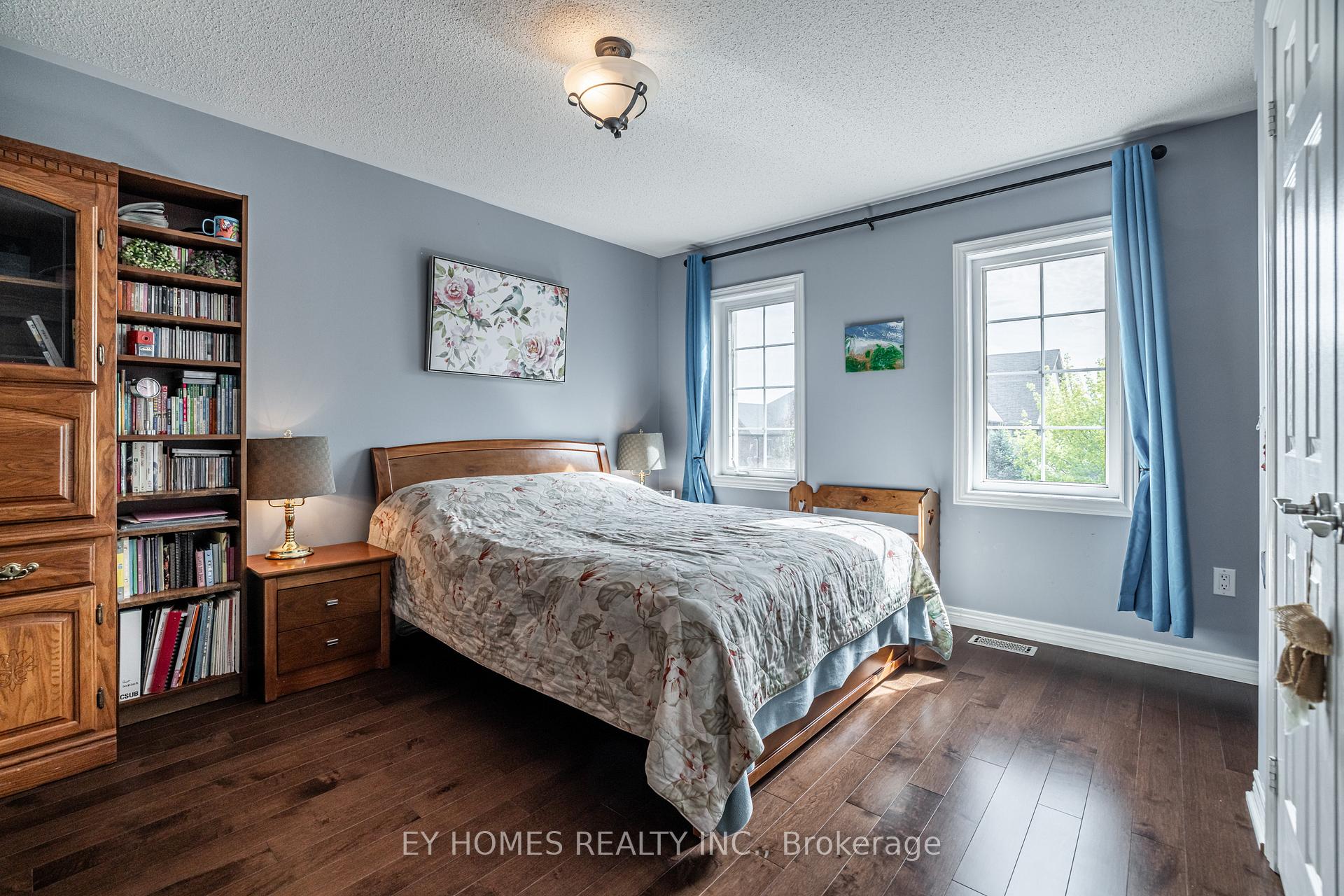 Photo 25 of 50 Schuster Lane, Vaughan, Patterson — HOMEH