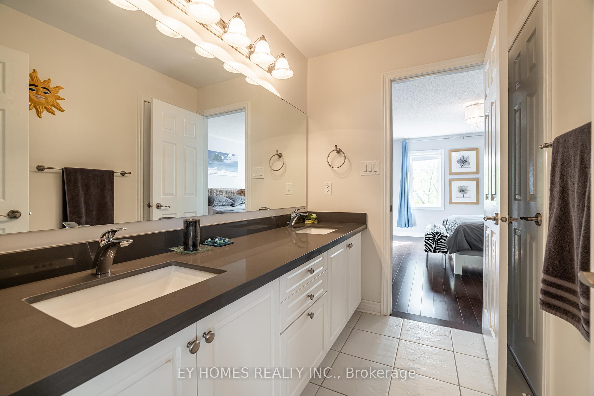 Photo 27 of 50 Schuster Lane, Vaughan, Patterson — HOMEH