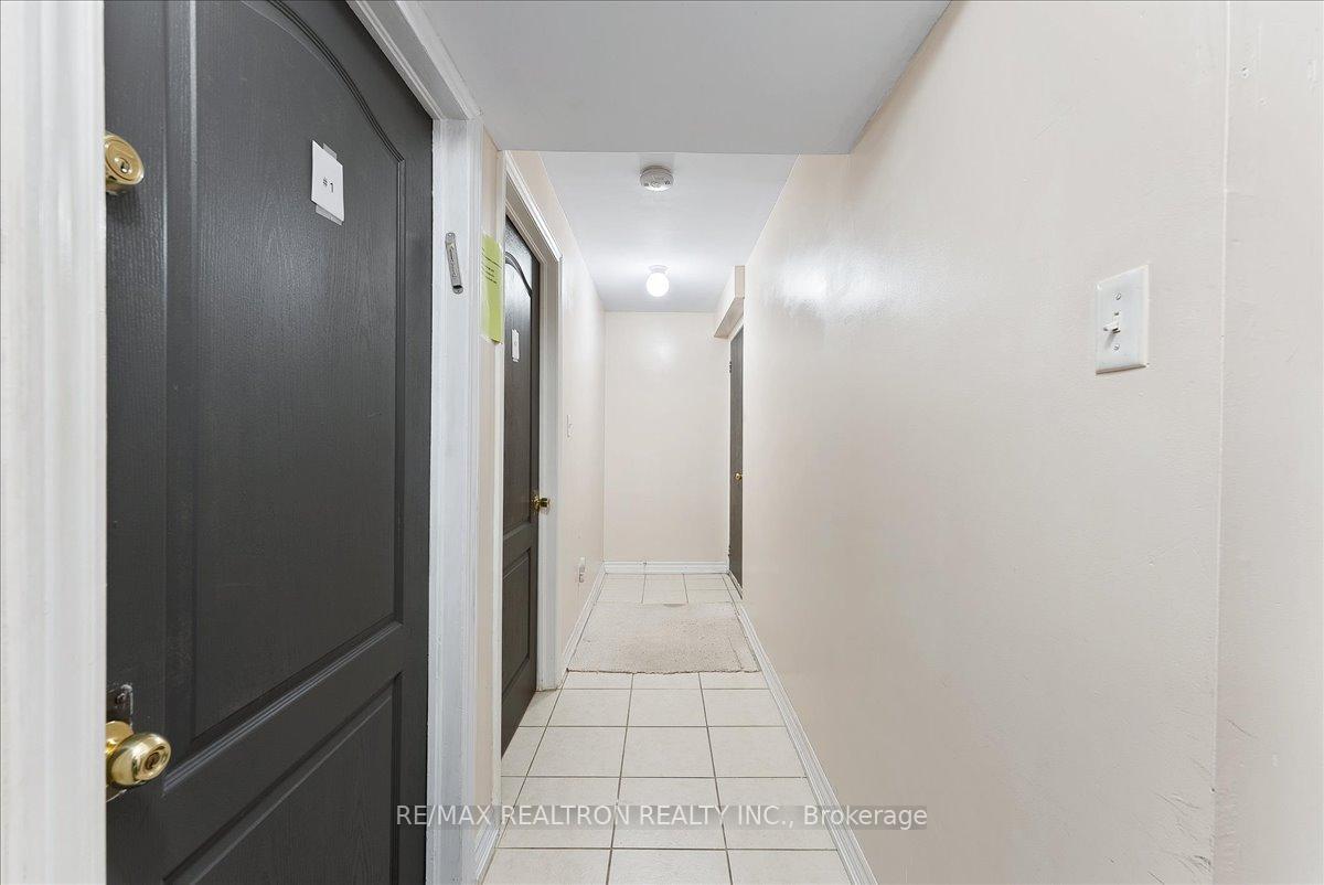 Photo 3 of 6 Bigioni Lane, Vaughan, Patterson — HOMEH