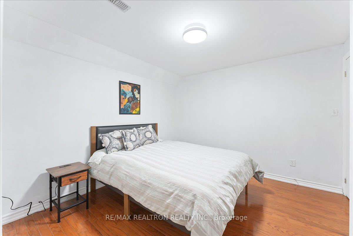 Photo 11 of 6 Bigioni Lane, Vaughan, Patterson — HOMEH
