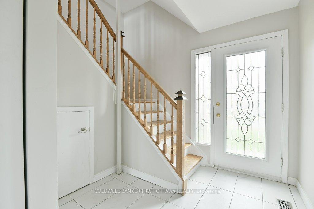Photo 2 of 202 Kehoe Street, Ottawa, Britannia — HOMEH