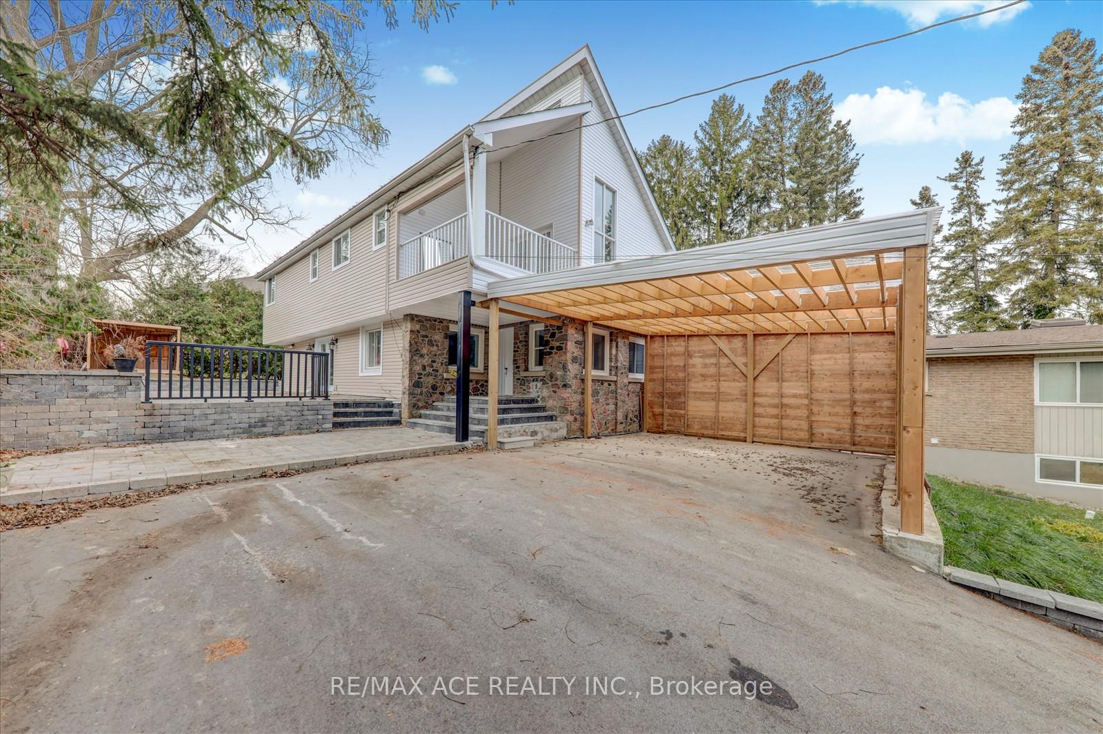Front of 1844 Spruce Hill Road