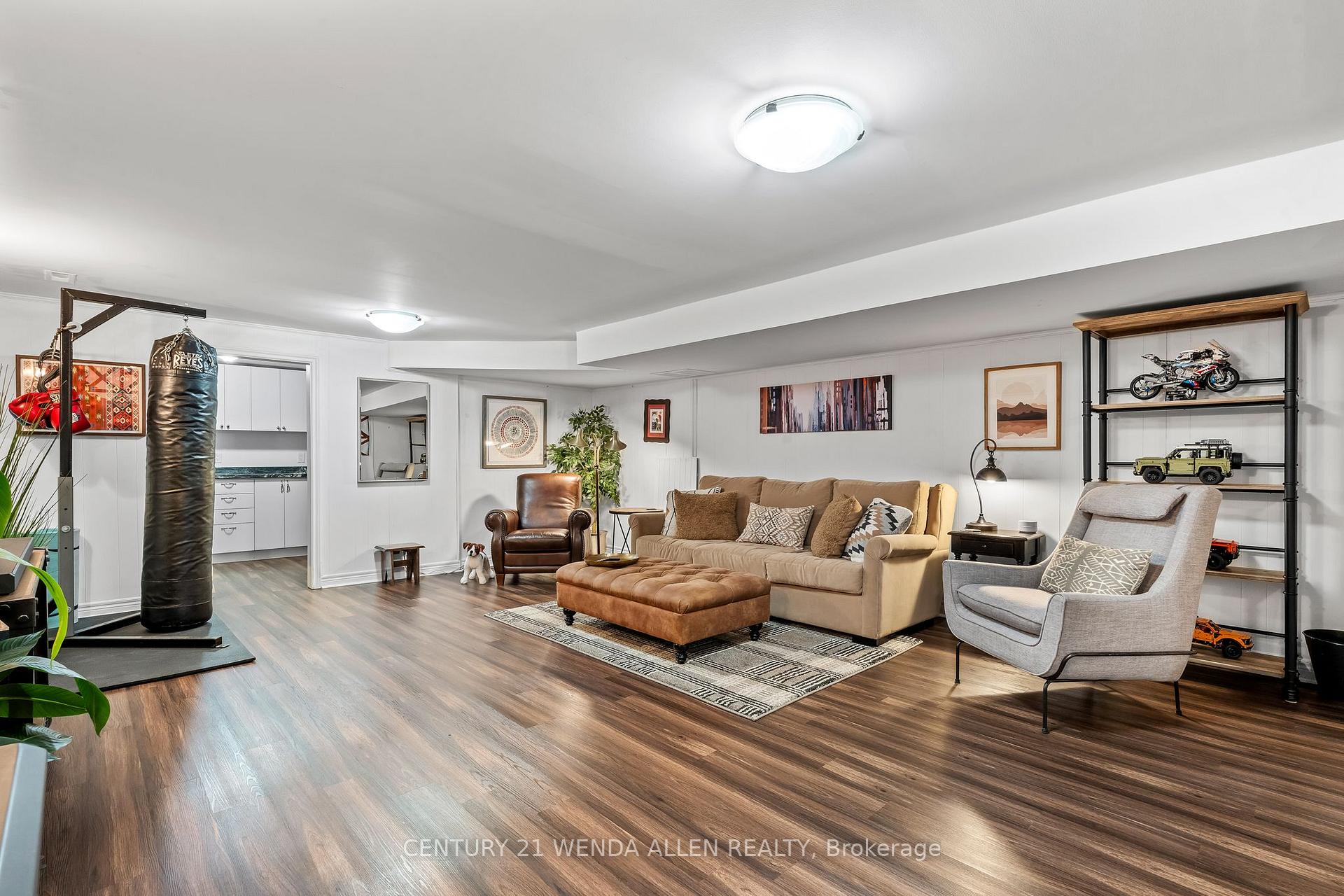 Photo 3 of 136 Lupin Drive, Whitby, Downtown Whitby — HOMEH