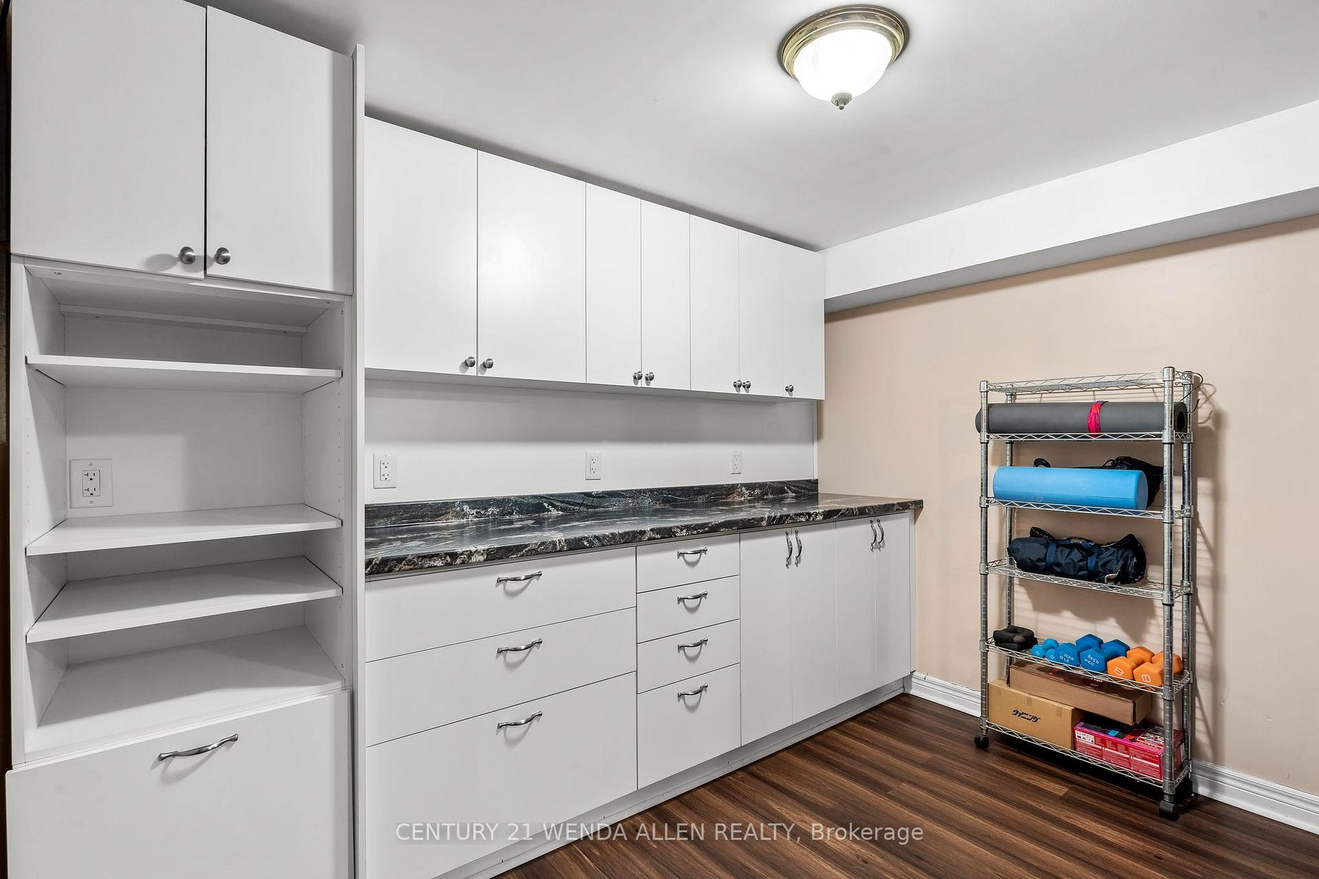 Photo 5 of 136 Lupin Drive, Whitby, Downtown Whitby — HOMEH