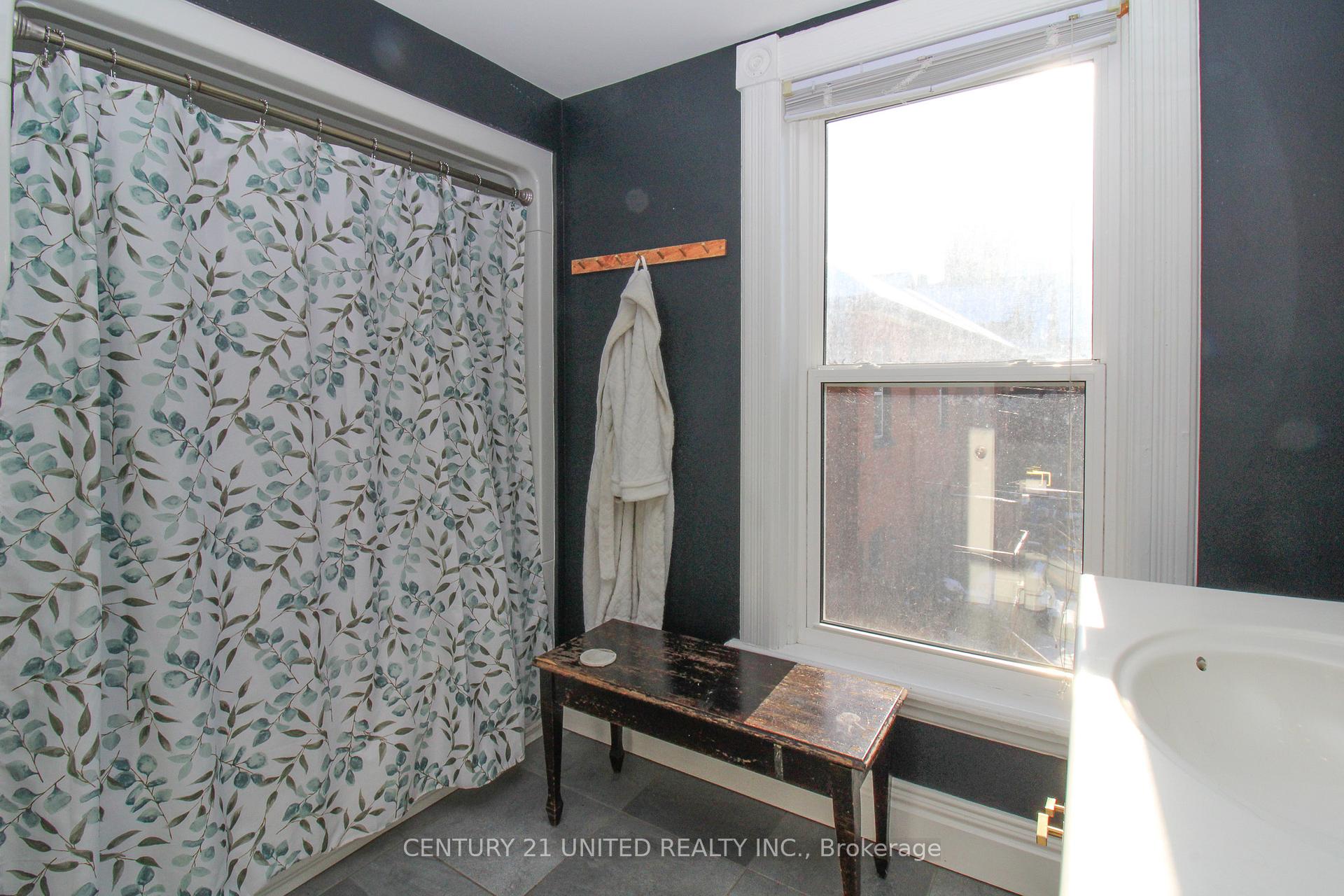 Photo 37 of 183 Rubidge Street, Peterborough, Town Ward 3 — HOMEH