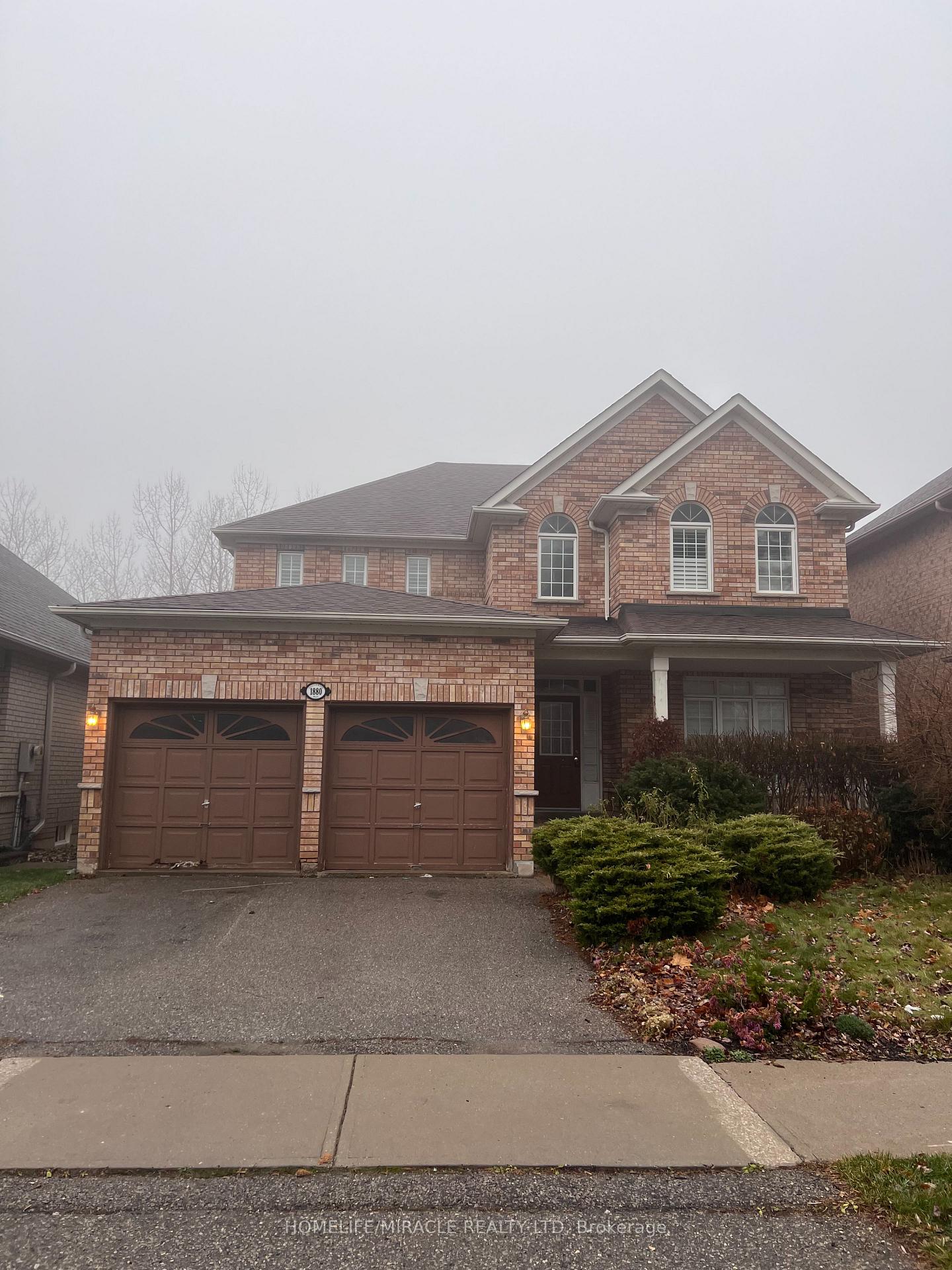 Photo 2 of 1880 Falconwood Way, Pickering, Dunbarton — HOMEH