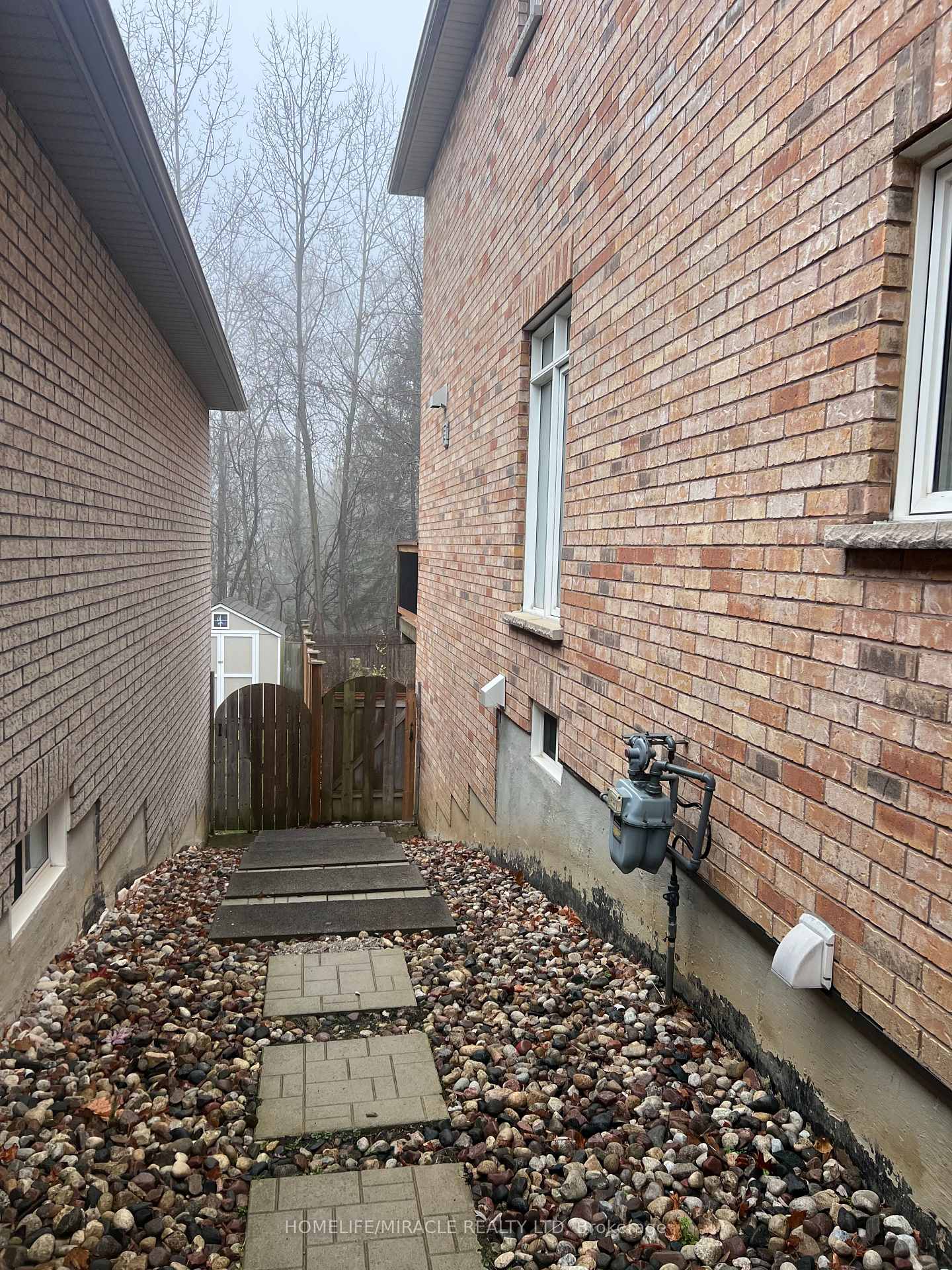 Photo 6 of 1880 Falconwood Way, Pickering, Dunbarton — HOMEH