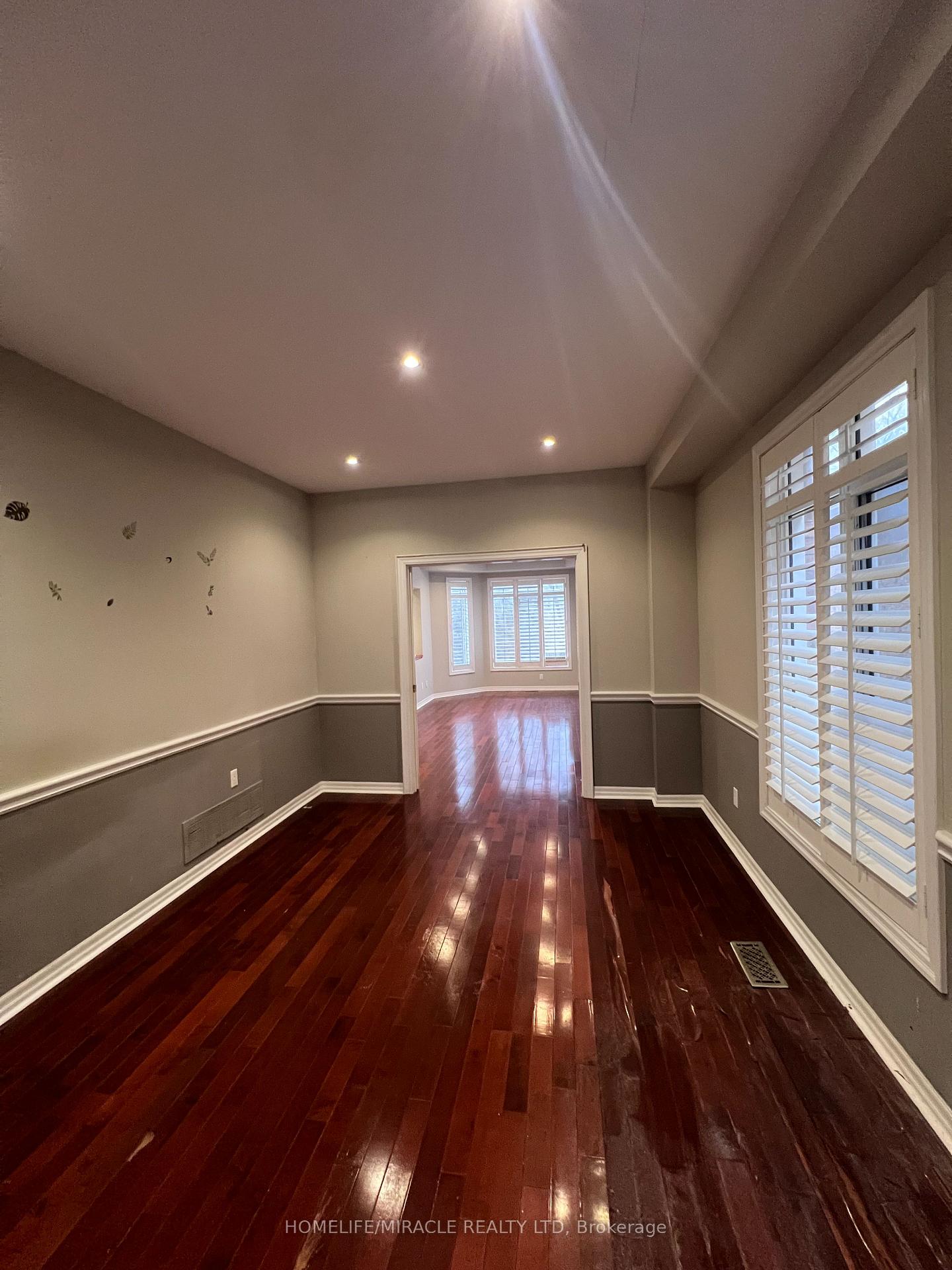 Photo 13 of 1880 Falconwood Way, Pickering, Dunbarton — HOMEH