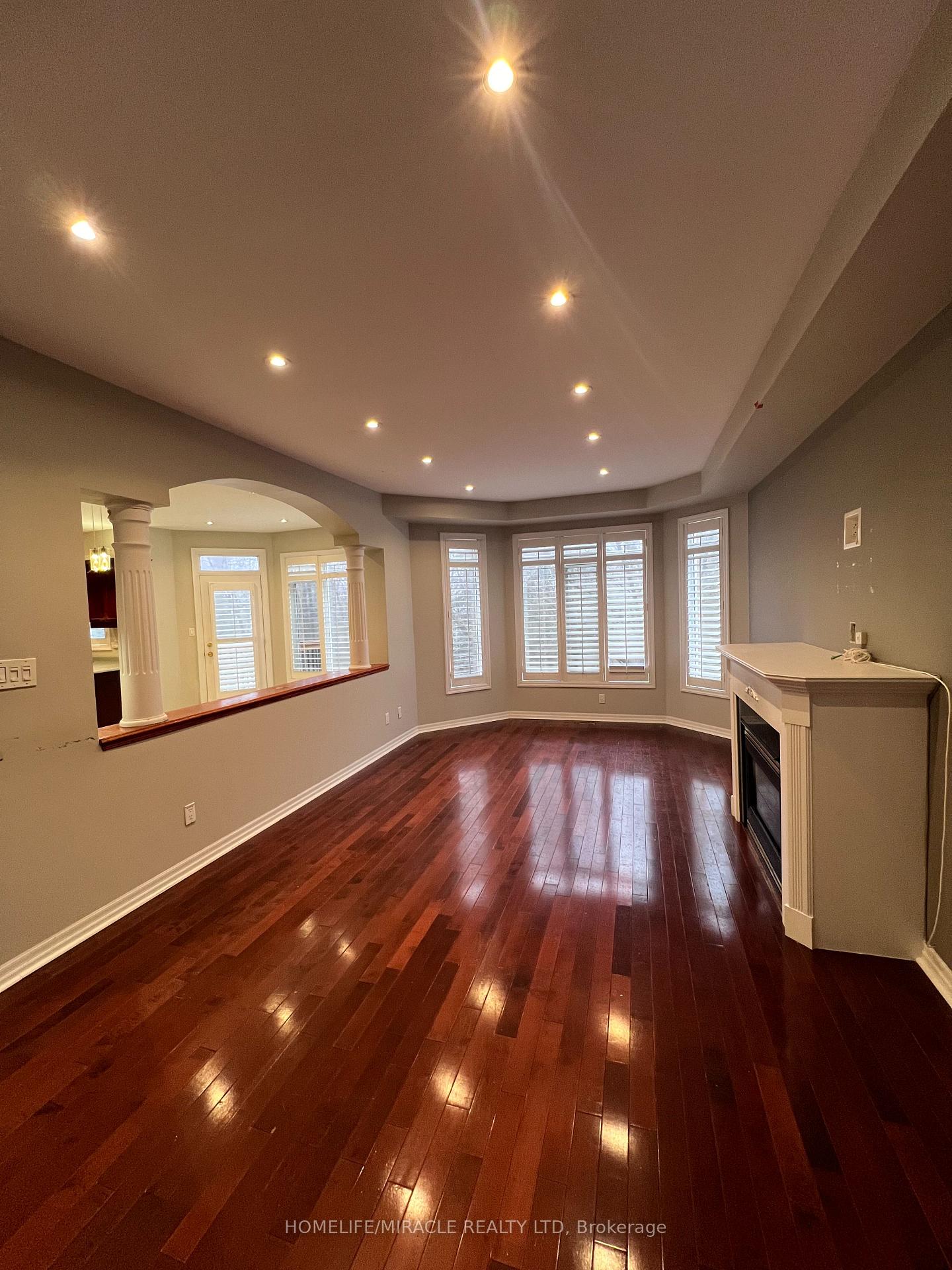 Photo 14 of 1880 Falconwood Way, Pickering, Dunbarton — HOMEH