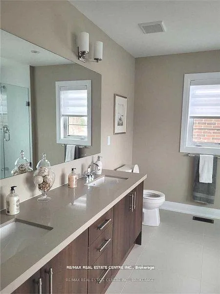 Photo 8 of 23 Barlow Place, Brant, Paris — HOMEH