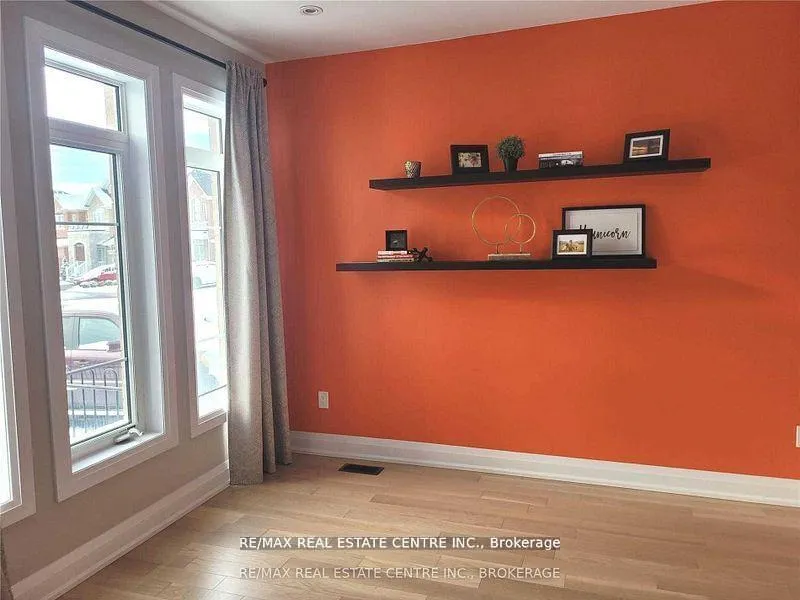Photo 21 of 23 Barlow Place, Brant, Paris — HOMEH