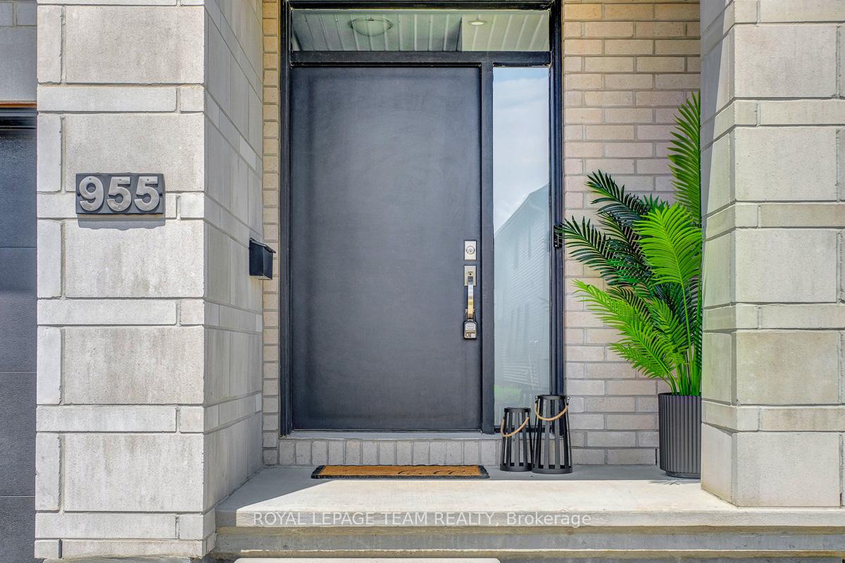 Photo 2 of 955 Atrium Ridge, Ottawa, Riverside South/Gloucester Glen — HOMEH