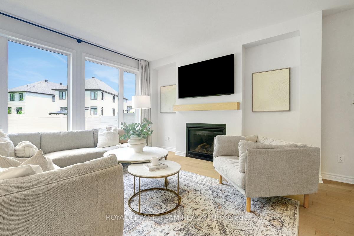 Photo 8 of 955 Atrium Ridge, Ottawa, Riverside South/Gloucester Glen — HOMEH