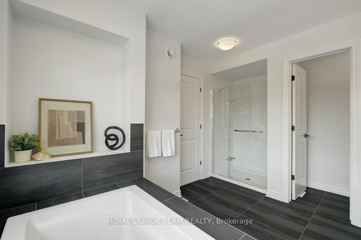 Photo 37 of 955 Atrium Ridge, Ottawa, Riverside South/Gloucester Glen — HOMEH