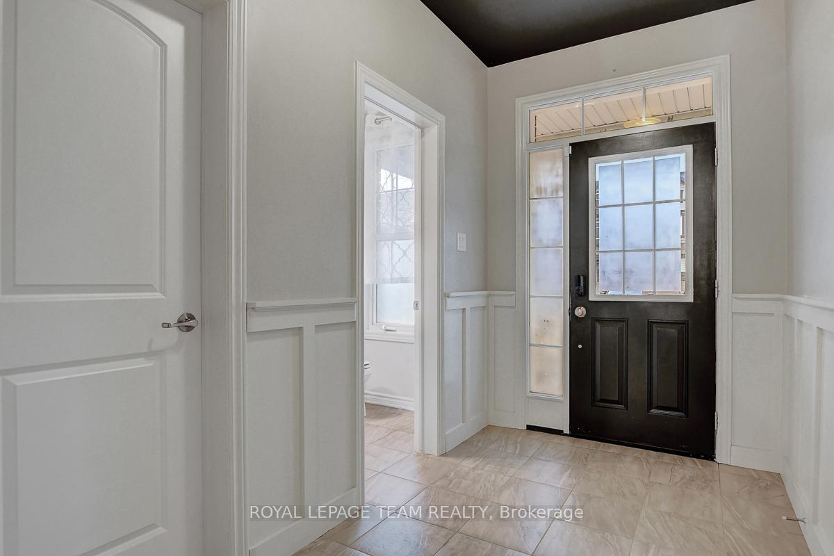 Photo 3 of 166 Damselfly Way, Ottawa, Barrhaven - Half Moon Bay — HOMEH