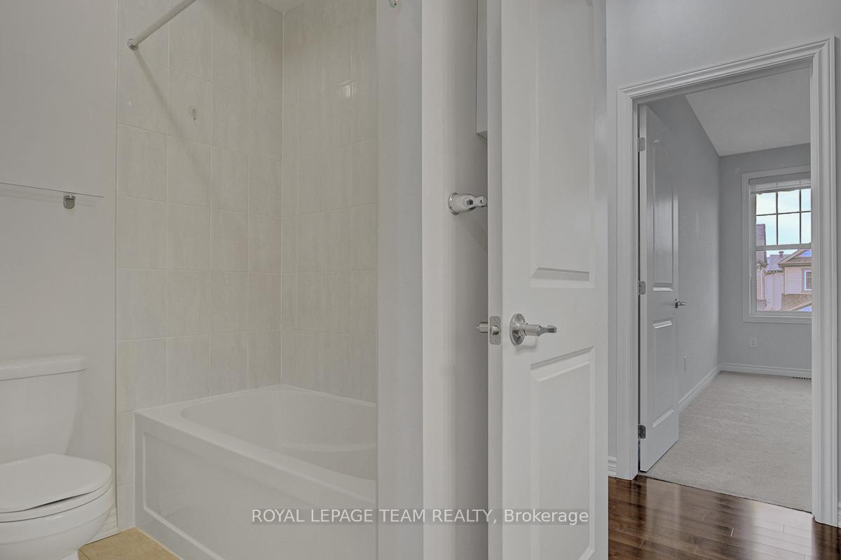 Photo 37 of 166 Damselfly Way, Ottawa, Barrhaven - Half Moon Bay — HOMEH