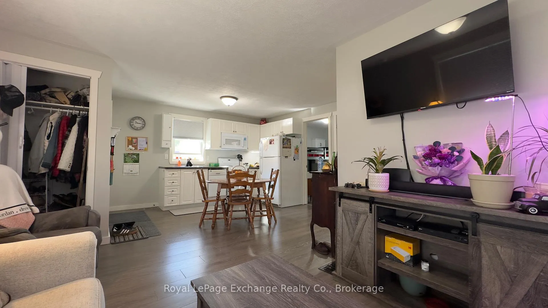 Photo 8 of 127 Yonge Street S, Brockton — HOMEH