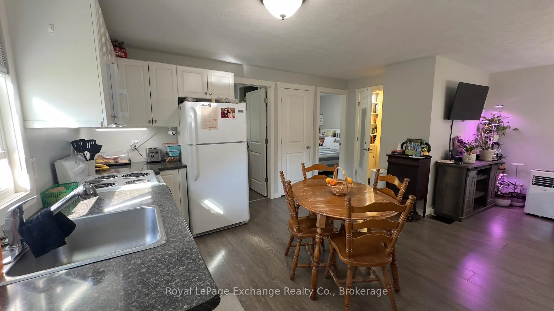 Photo 9 of 127 Yonge Street S, Brockton — HOMEH