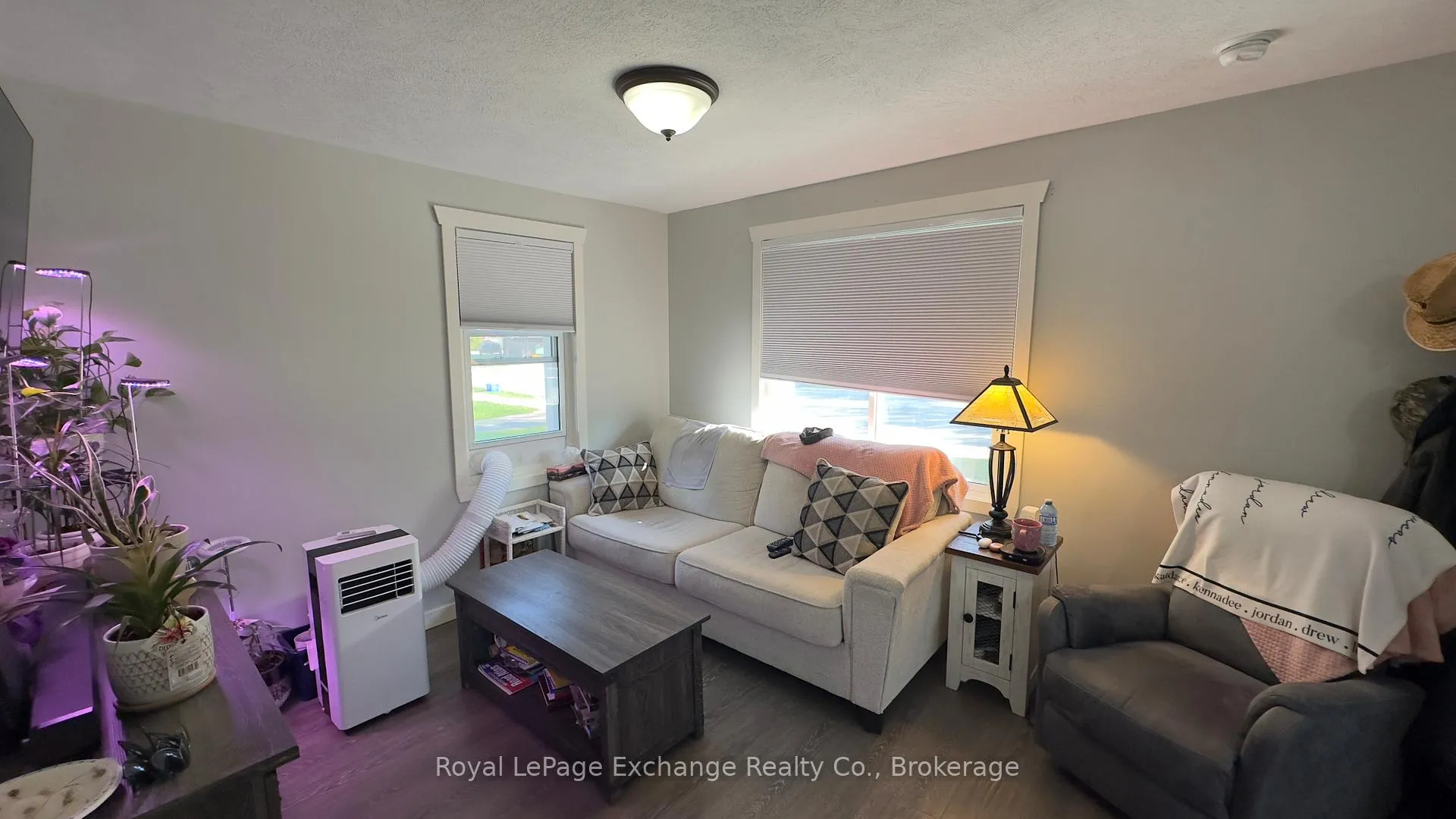 Photo 11 of 127 Yonge Street S, Brockton — HOMEH