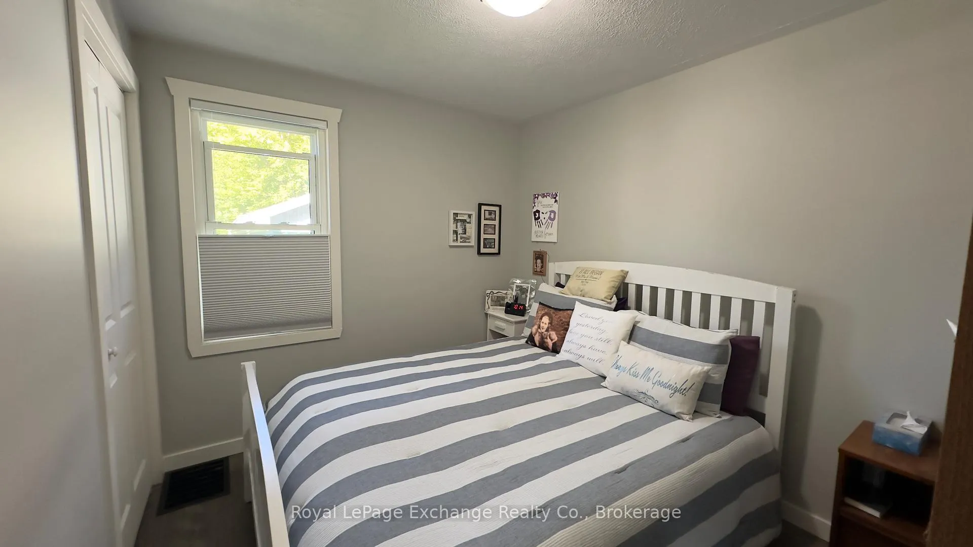 Photo 13 of 127 Yonge Street S, Brockton — HOMEH