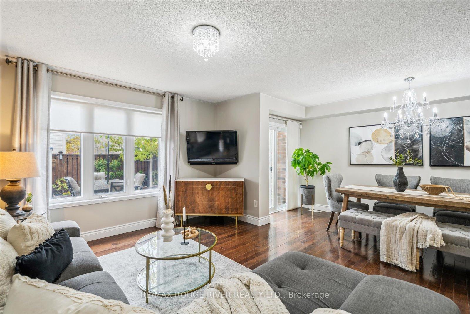 Photo 13 of 5 Delight Way, Whitby, Brooklin — HOMEH