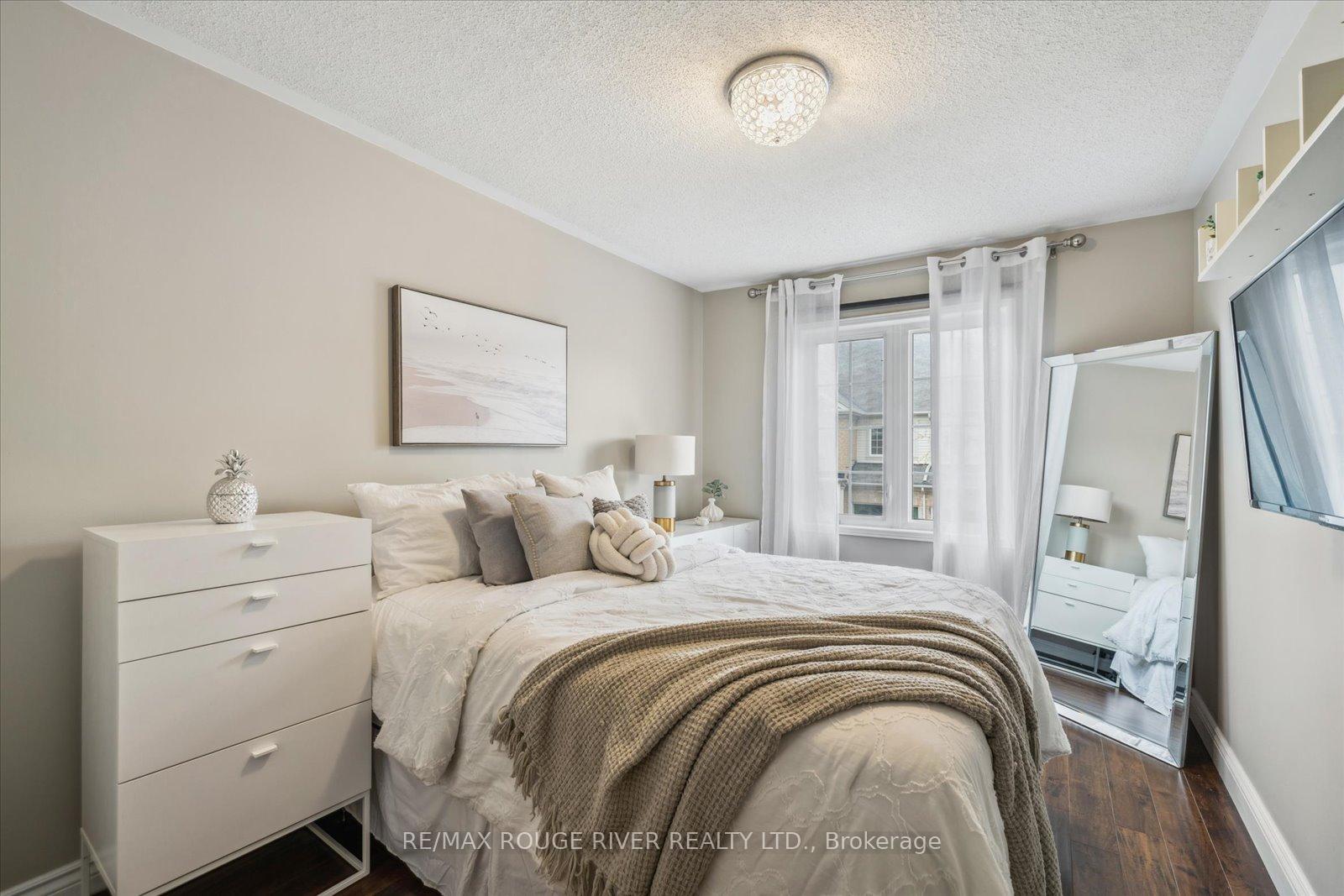 Photo 23 of 5 Delight Way, Whitby, Brooklin — HOMEH