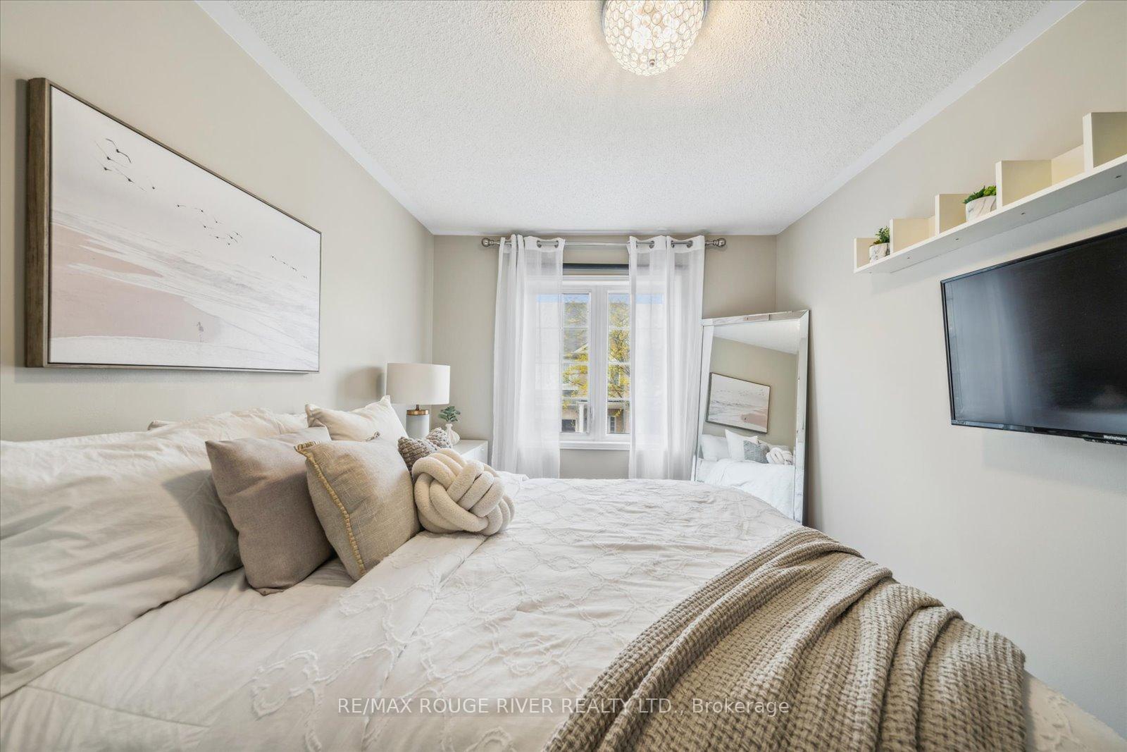 Photo 25 of 5 Delight Way, Whitby, Brooklin — HOMEH