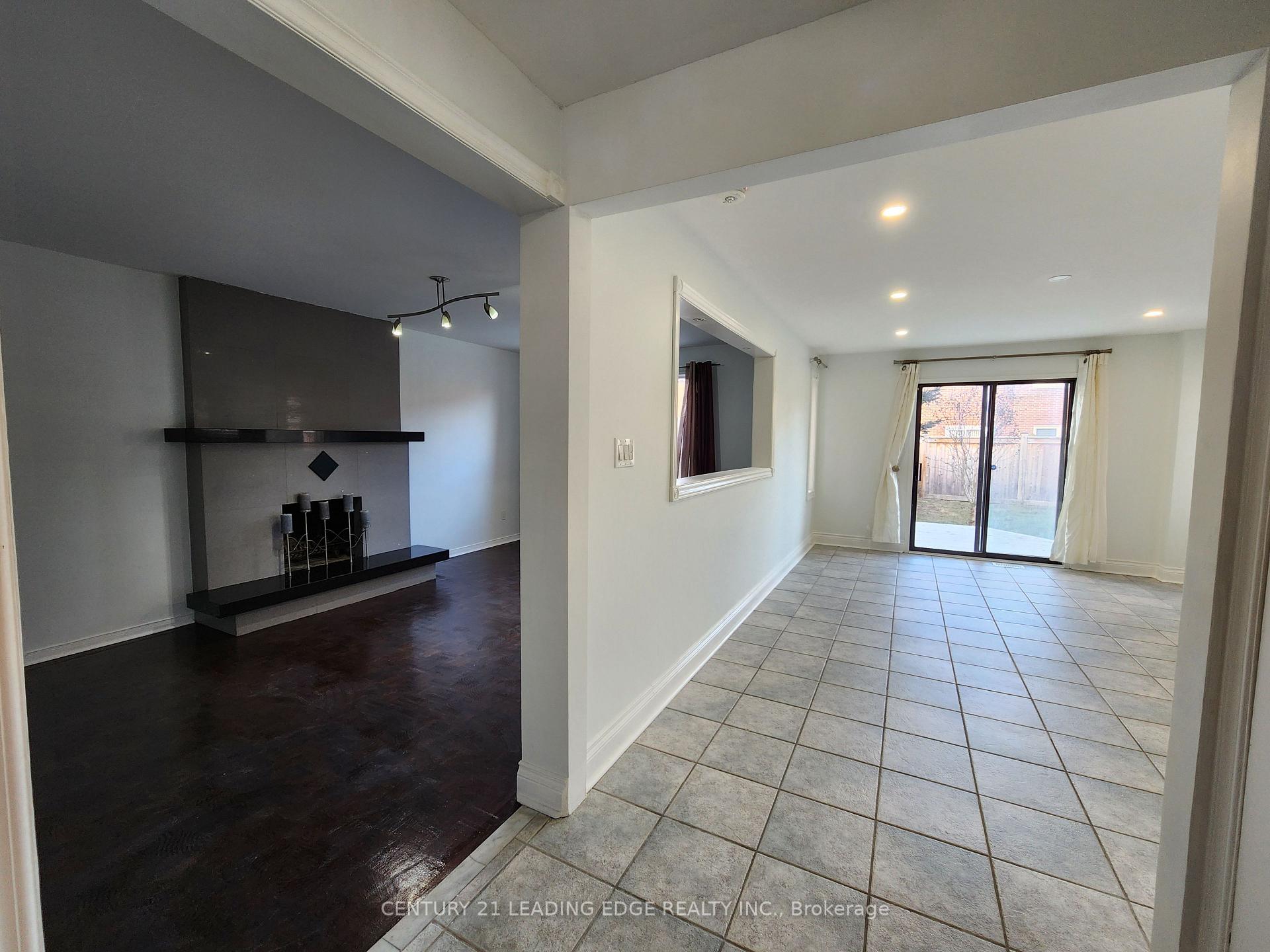 Photo 9 of 171 Ridgefield Crescent, Vaughan, Maple — HOMEH
