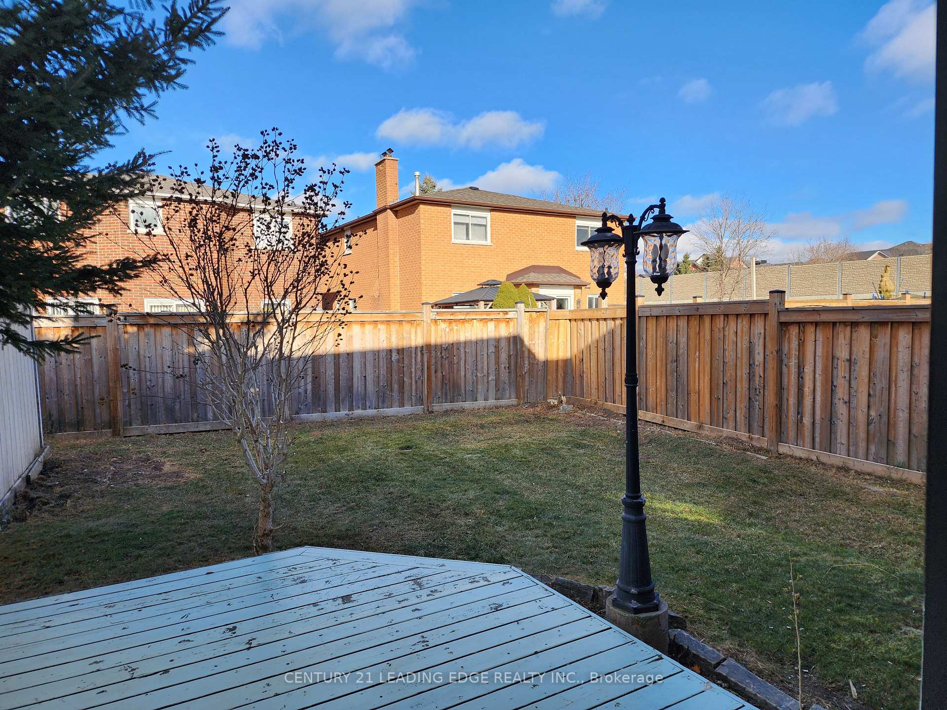 Photo 19 of 171 Ridgefield Crescent, Vaughan, Maple — HOMEH