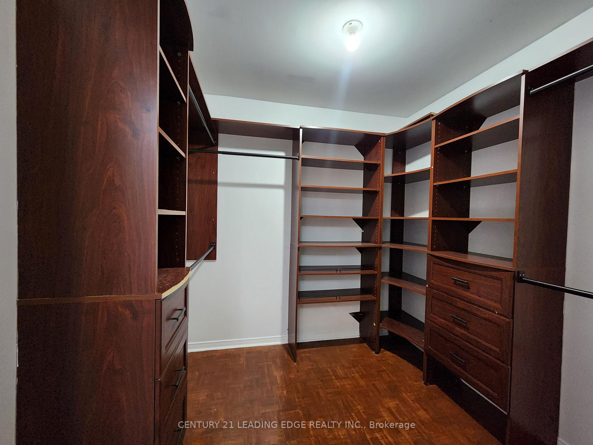 Photo 26 of 171 Ridgefield Crescent, Vaughan, Maple — HOMEH